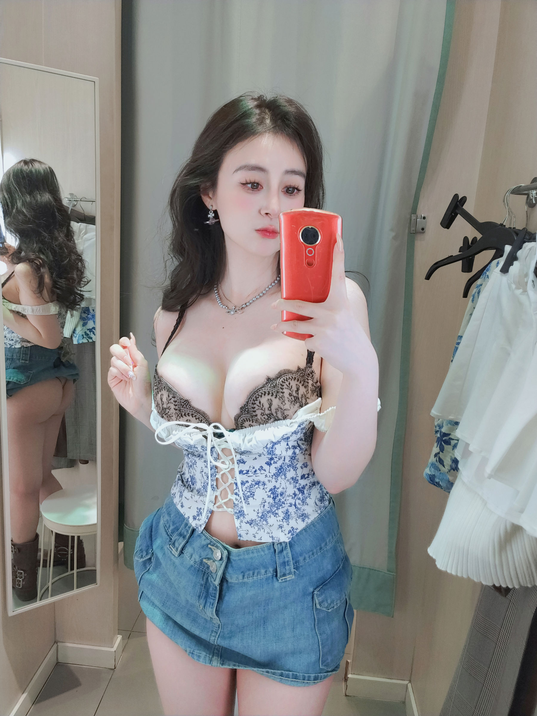 Coser小姐姐 白银 [fantia] 2024-09-27 脱衣室の自撮り/(24P)