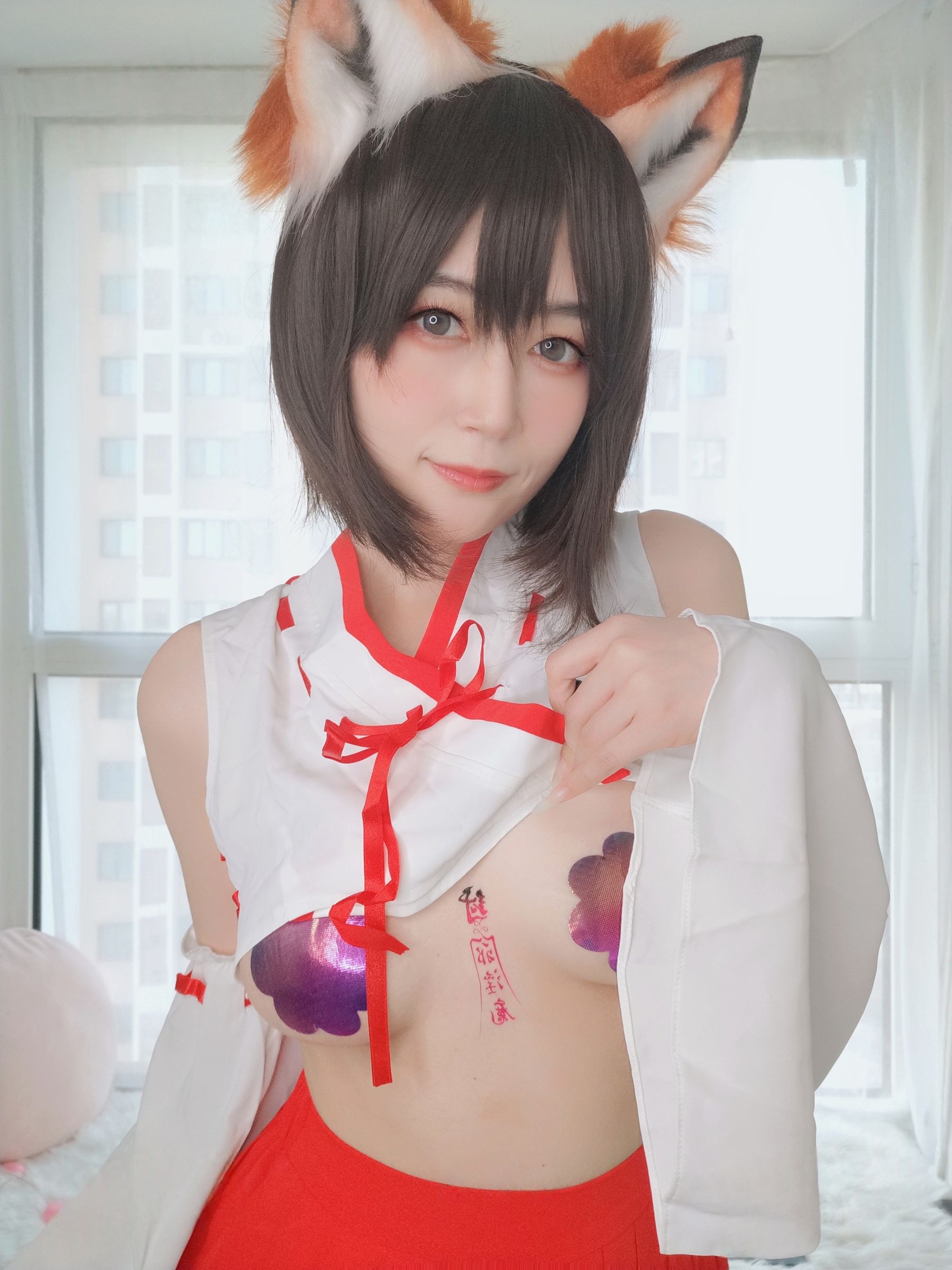 Coser小姐姐 白银 - 神社小狐狸/(93P)