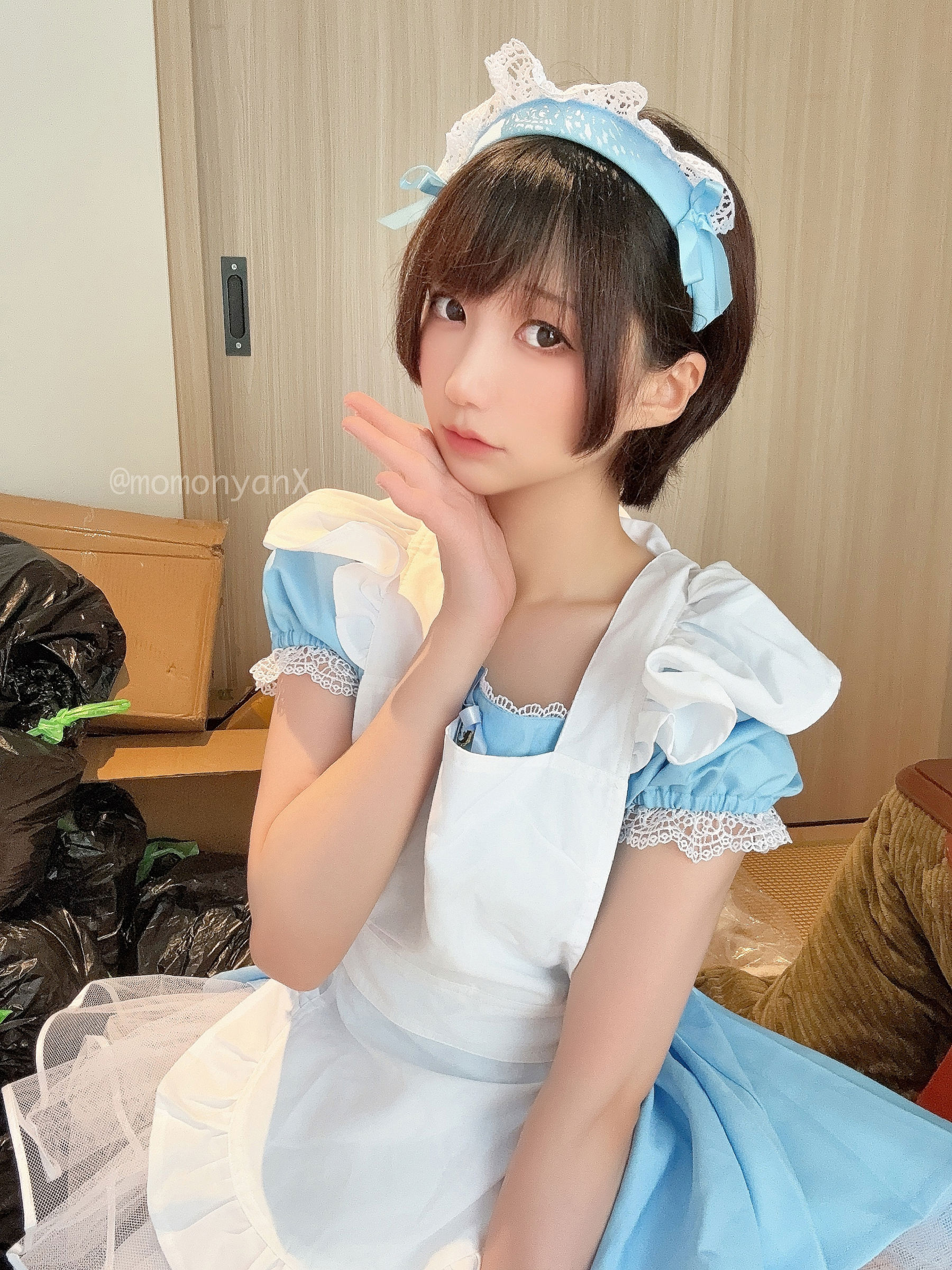 NAGISA魔物喵 [fantia] ゴミ屋敷掃除してるメイドさん/(65P)