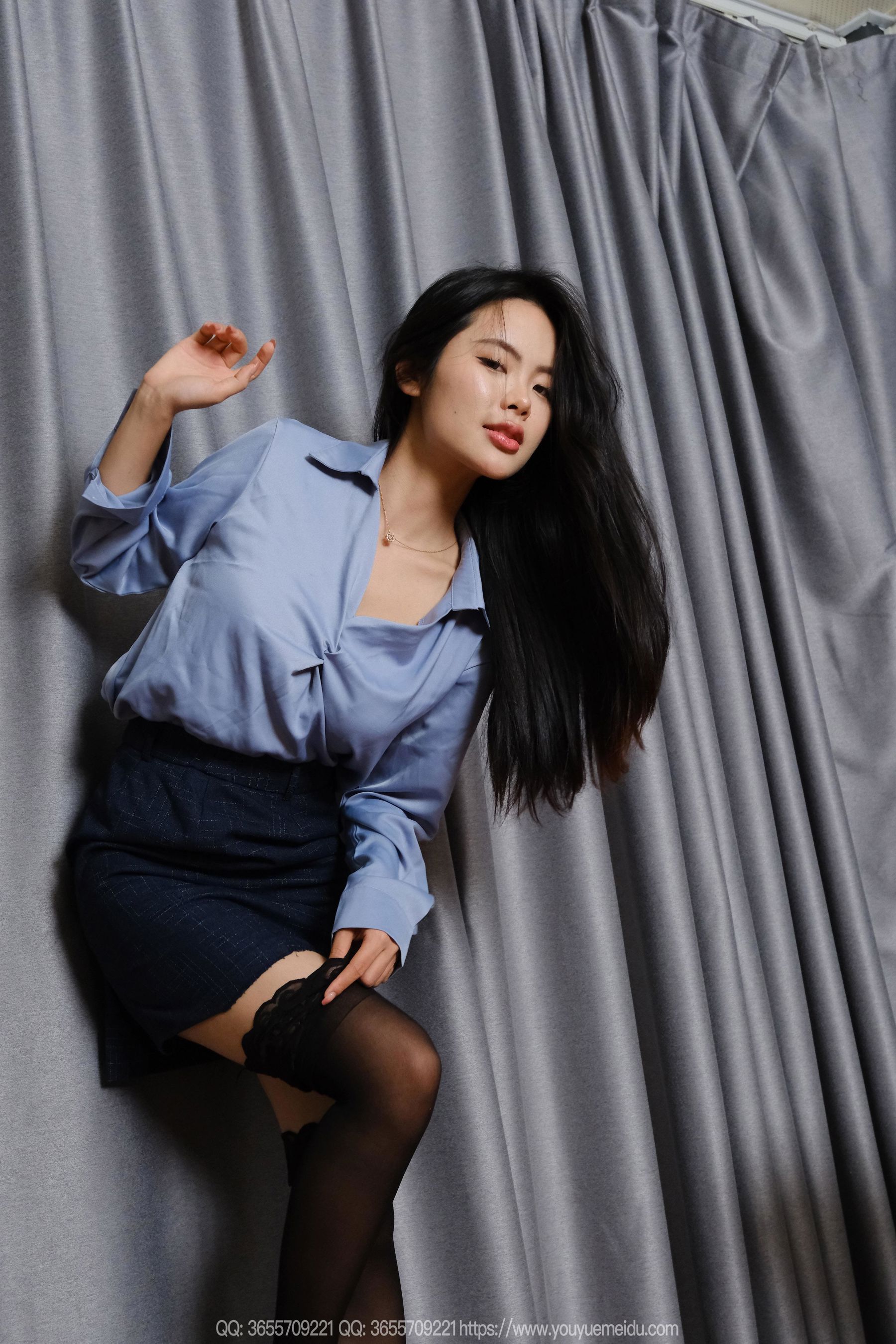 IESS异思趣向 - 模特： 兔兔 《蓝衣半筒袜》/(86P)