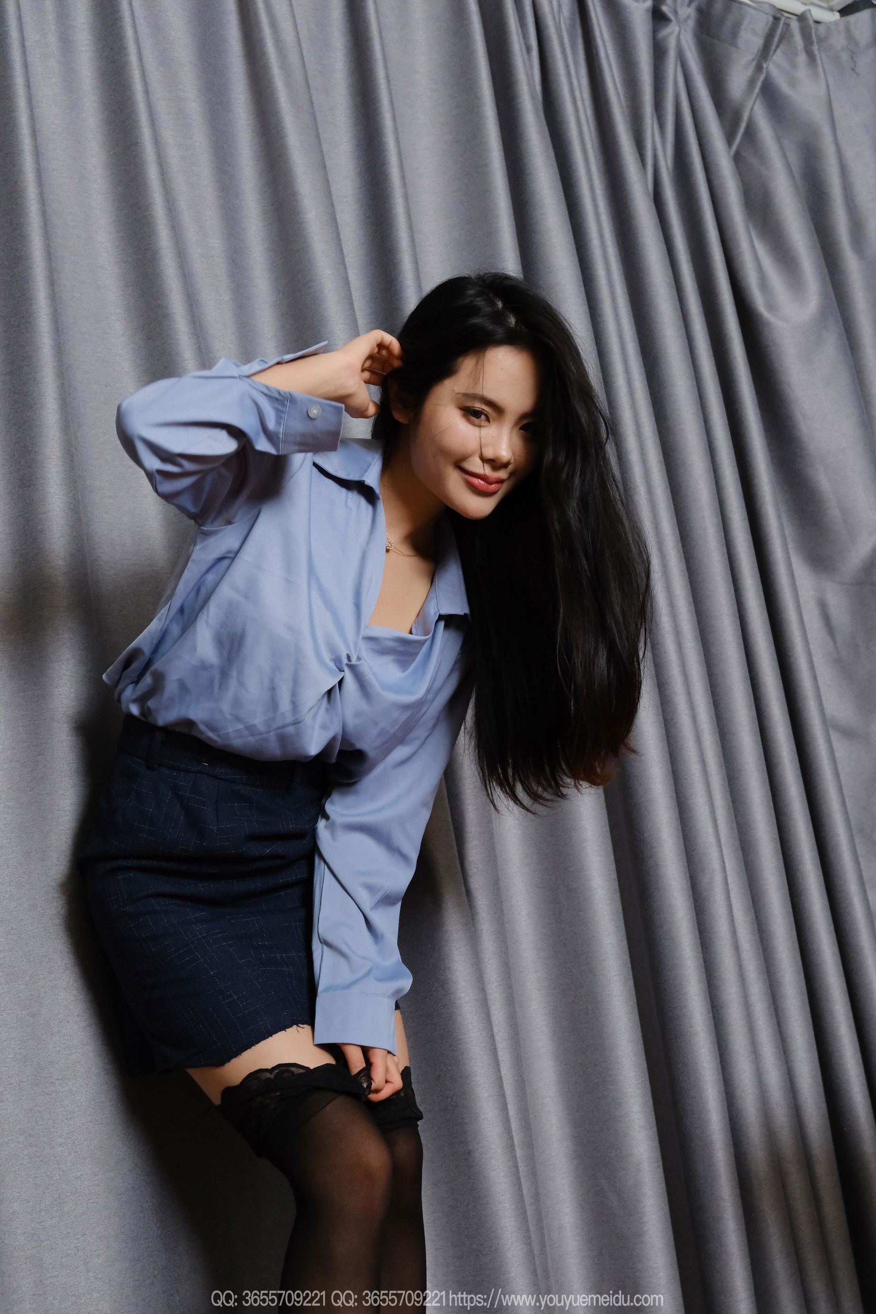 IESS异思趣向 - 模特： 兔兔 《蓝衣半筒袜》/(86P)