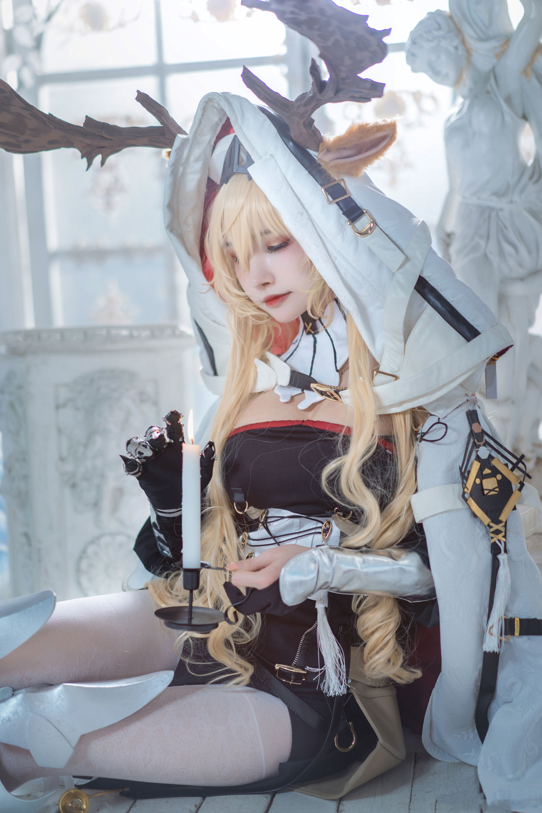 Cosplay美女 一千只猫薄禾 - 烛骑士 薇薇安娜/(12P)