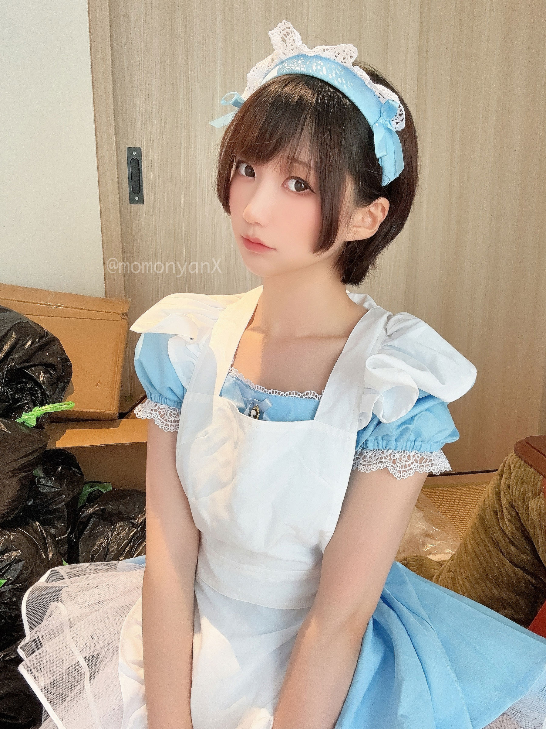 NAGISA魔物喵 [fantia] ゴミ屋敷掃除してるメイドさん/(65P)