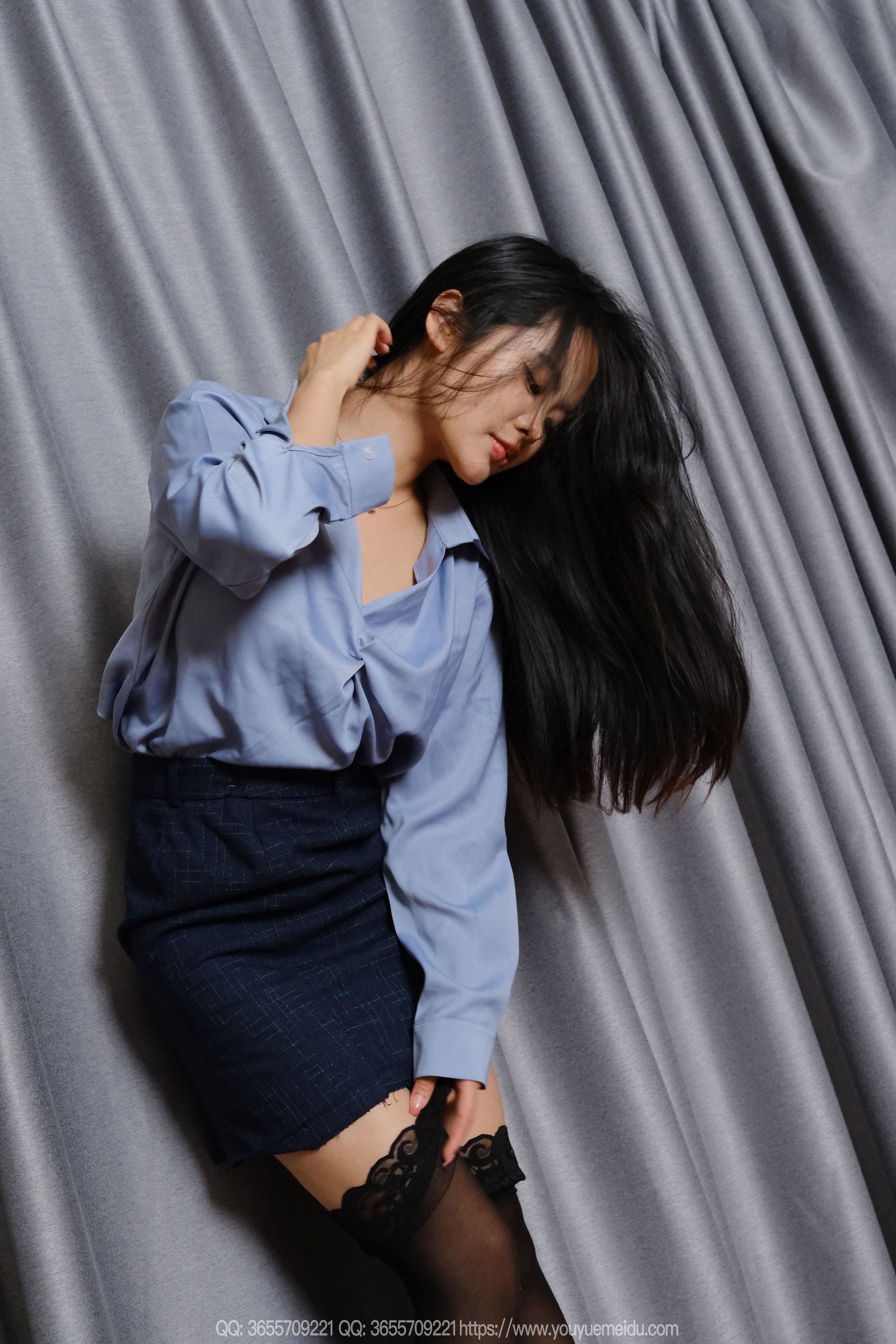 IESS异思趣向 - 模特： 兔兔 《蓝衣半筒袜》/(86P)