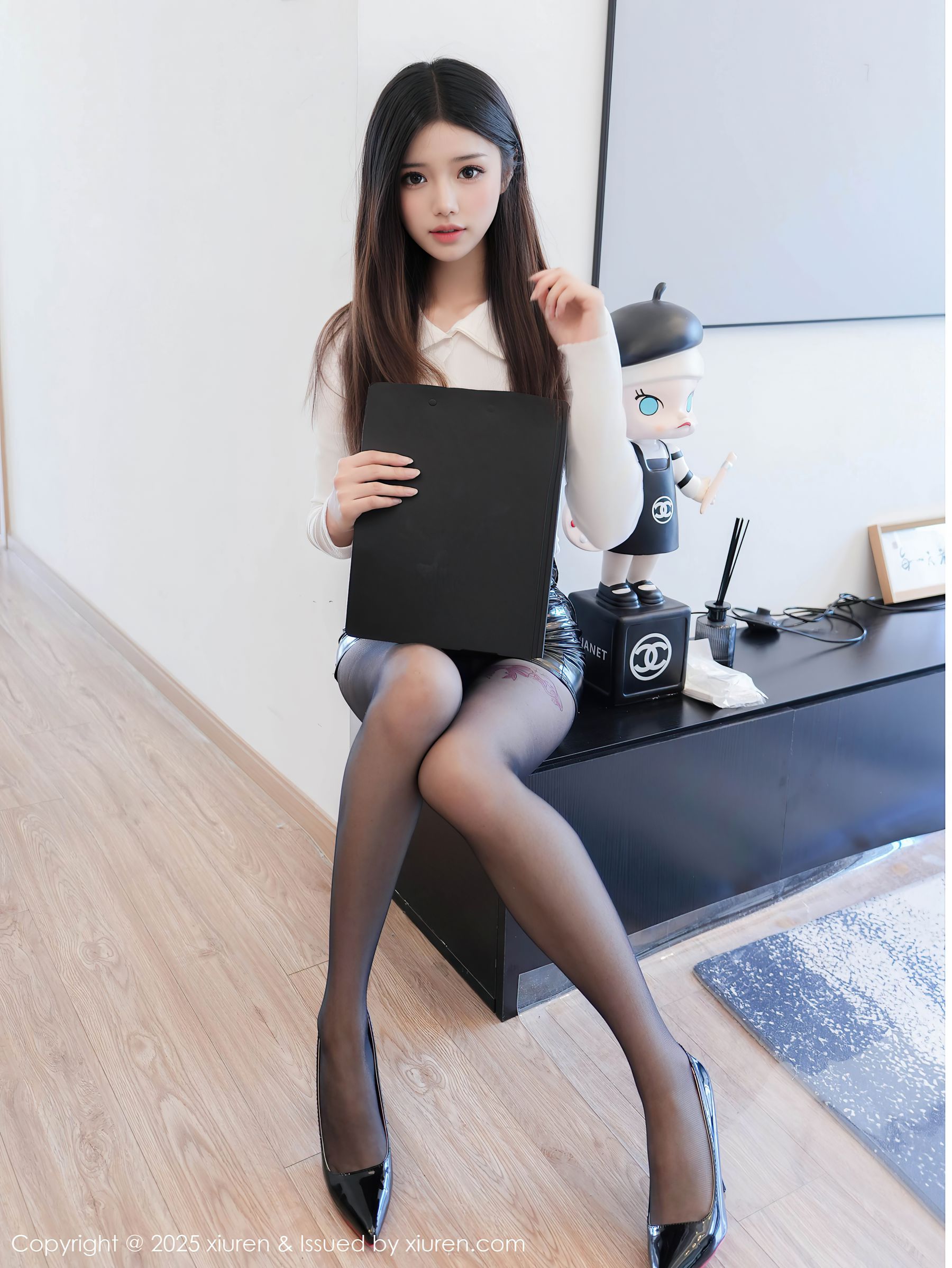 [秀人XiuRen] 2025.07.07 No.10515 琉璃ww/(80P)