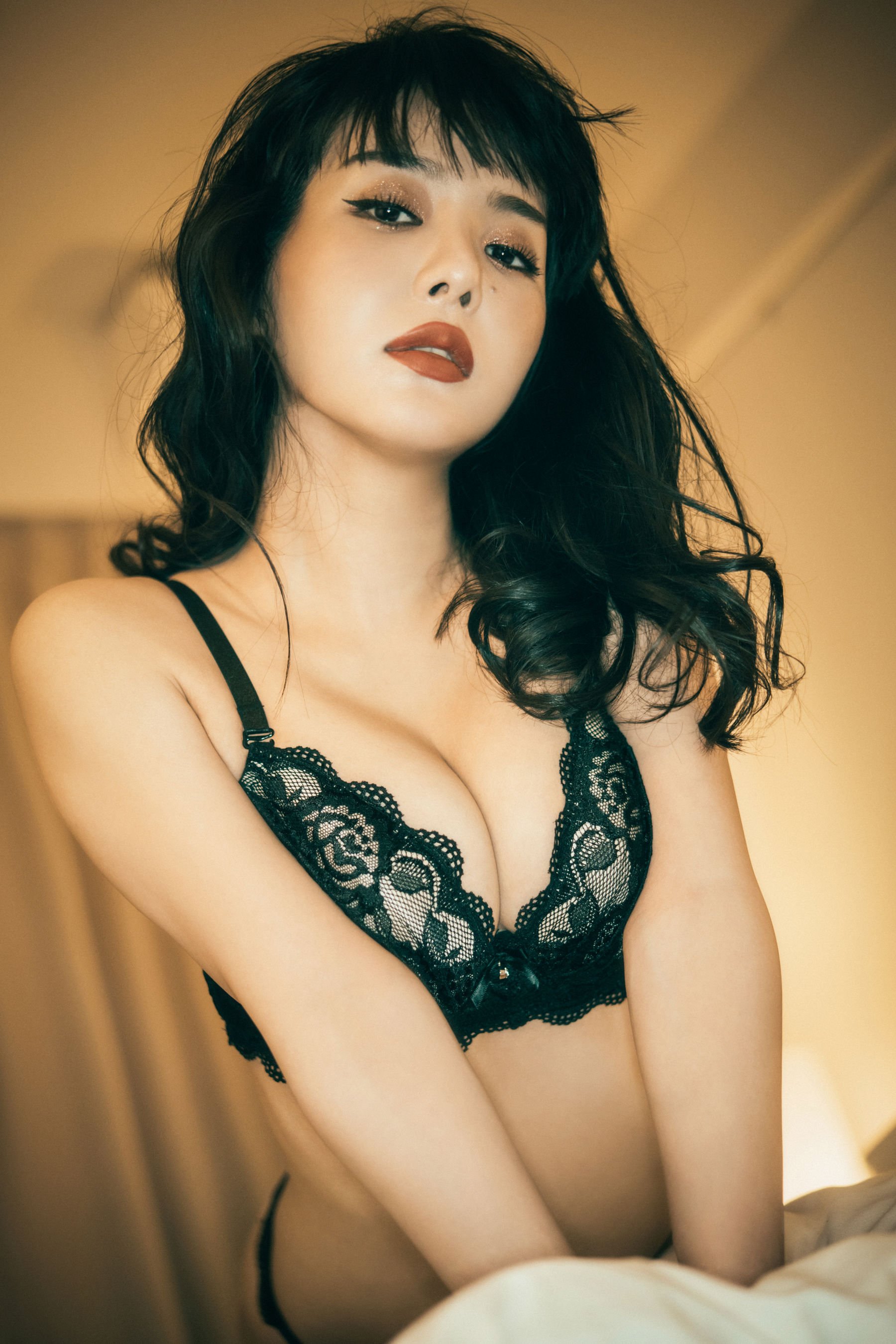 EIMI - Undergarments/(87P)