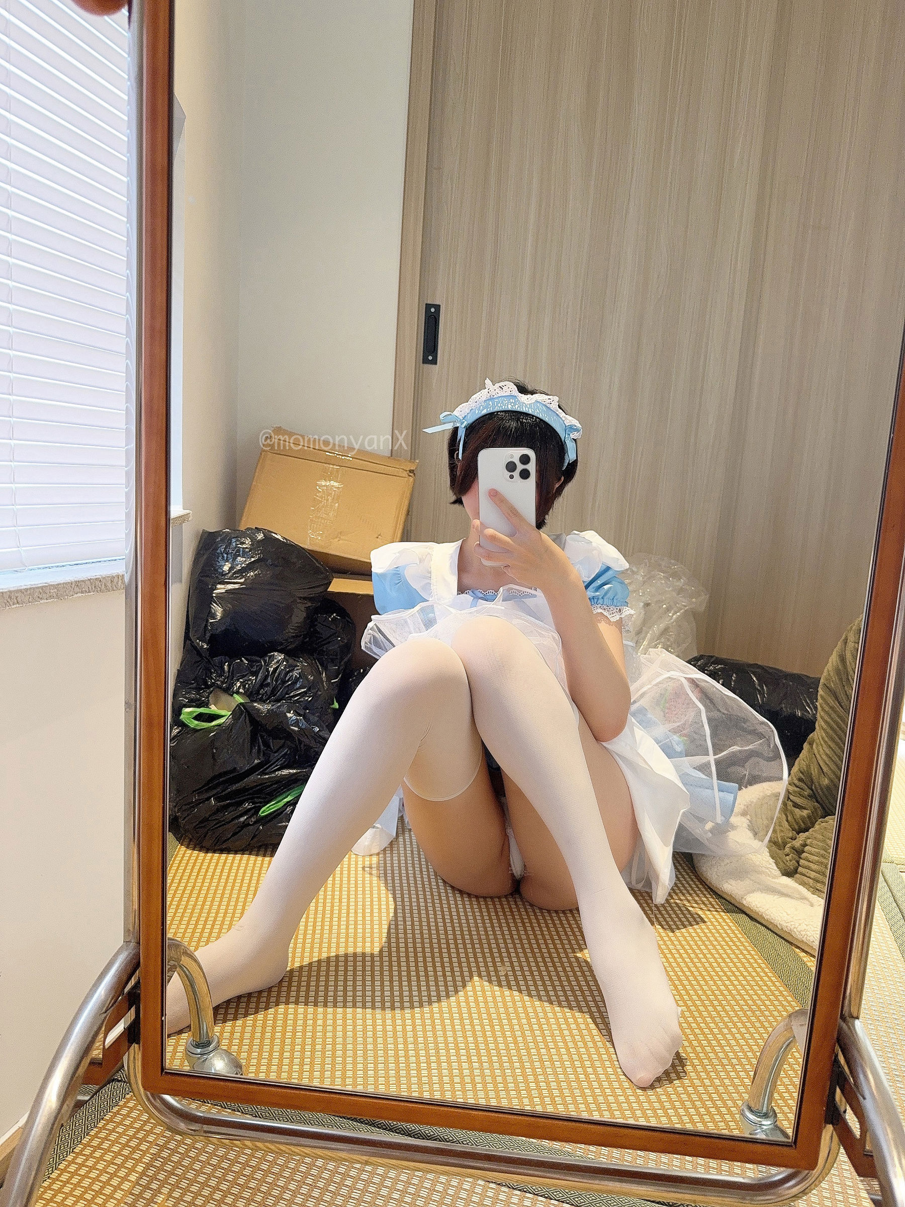 NAGISA魔物喵 [fantia] ゴミ屋敷掃除してるメイドさん/(65P)