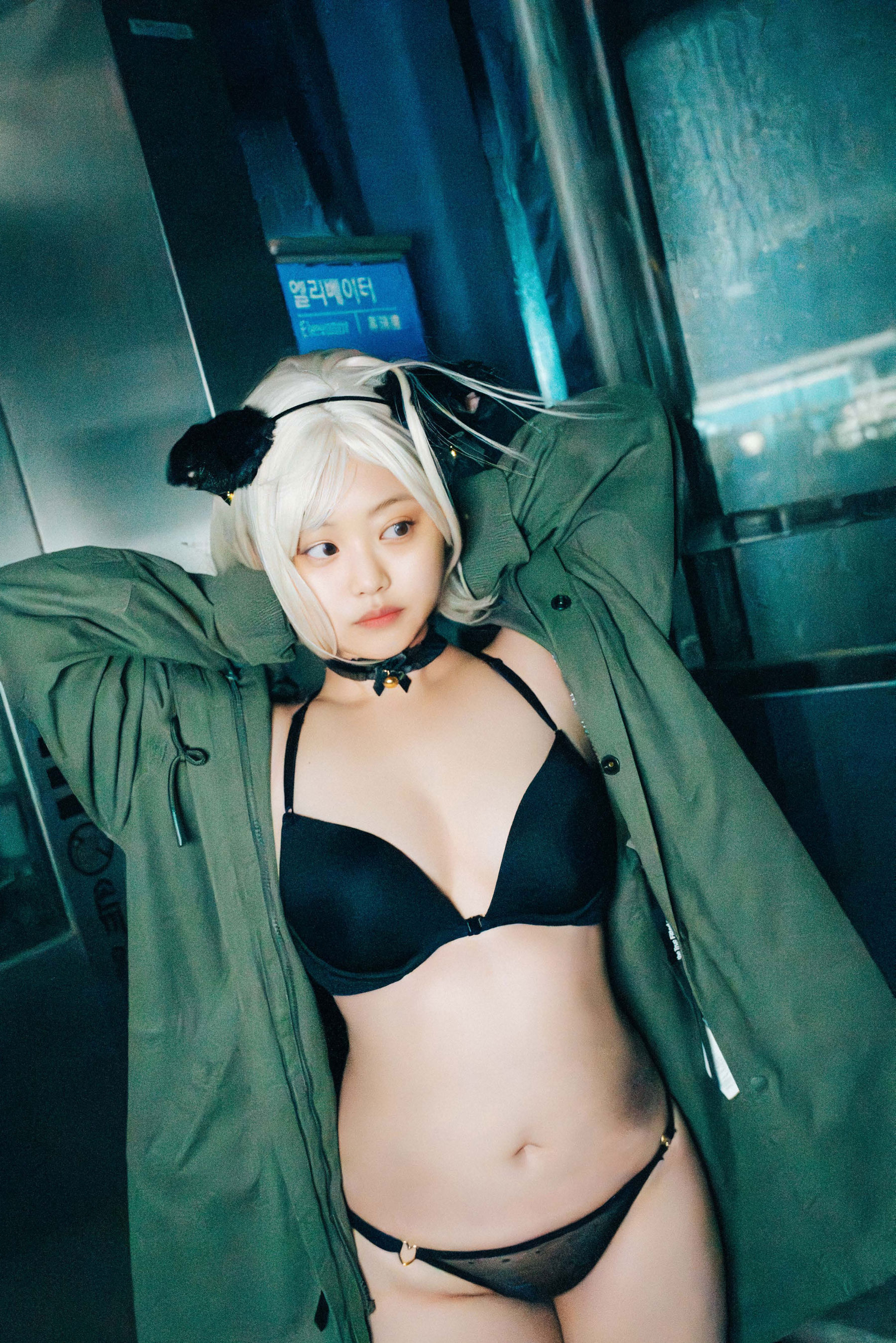 Haivia EunWoo - Last Night/(18P)