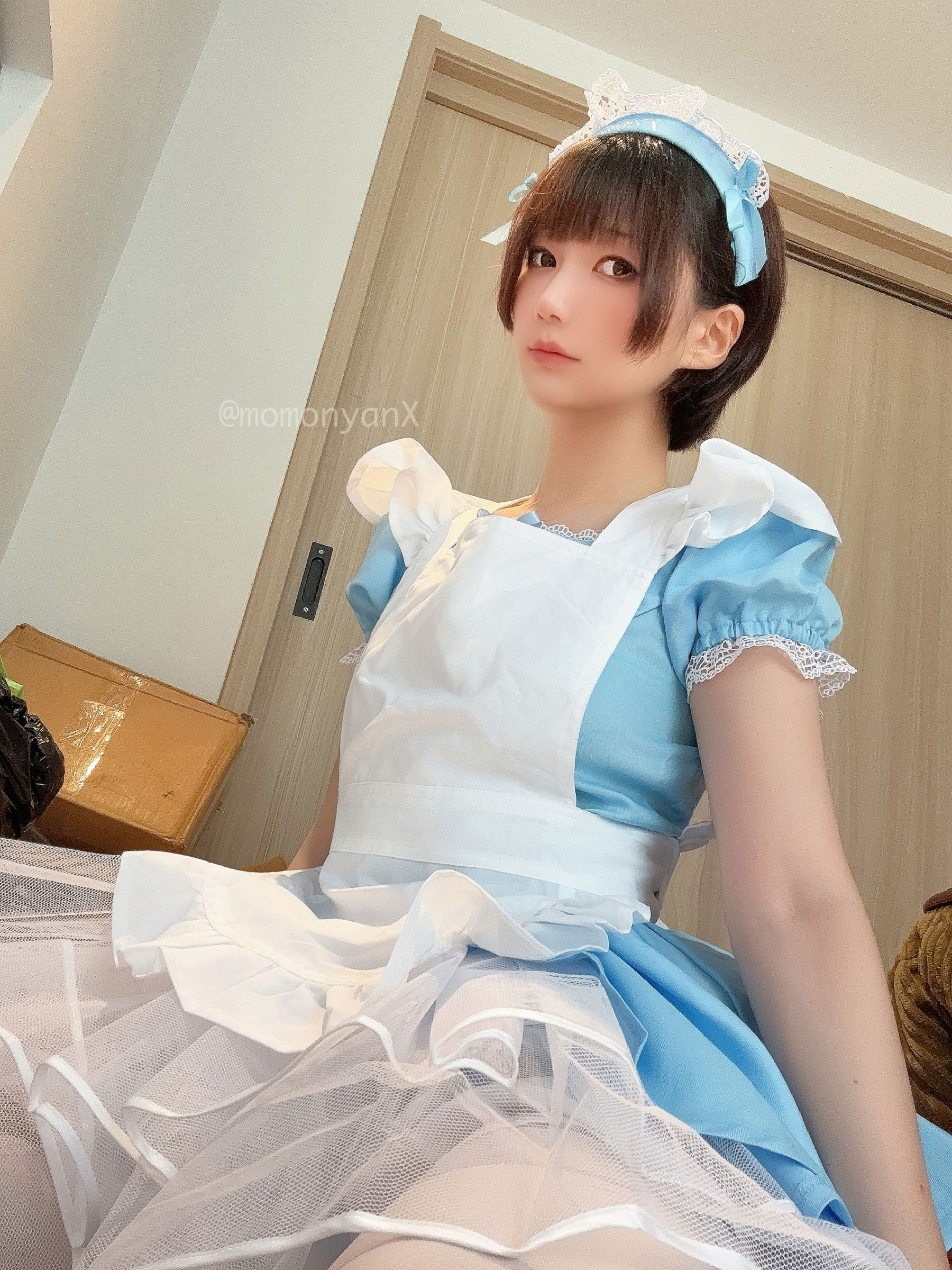 NAGISA魔物喵 [fantia] ゴミ屋敷掃除してるメイドさん/(65P)