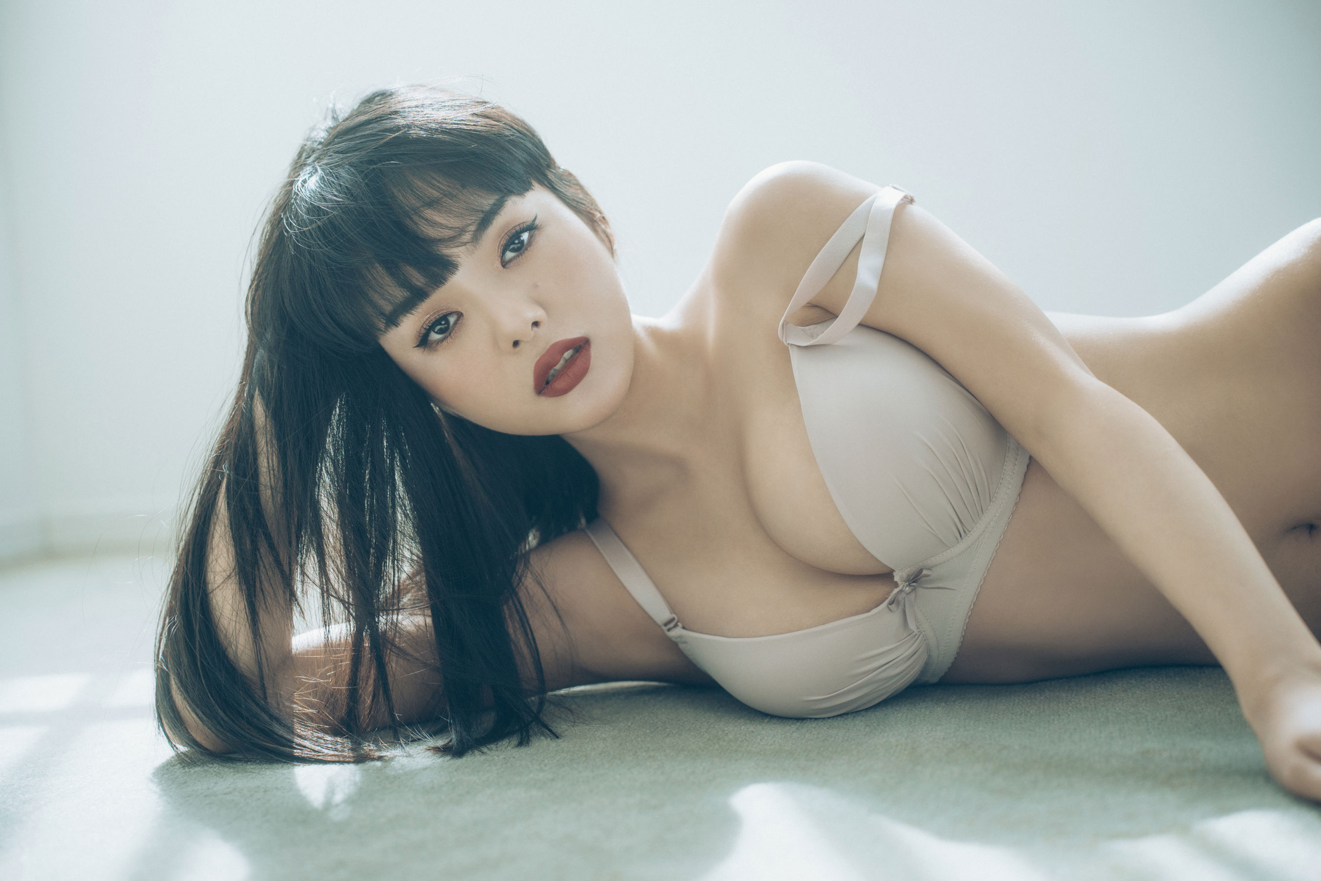 EIMI - Undergarments/(87P)