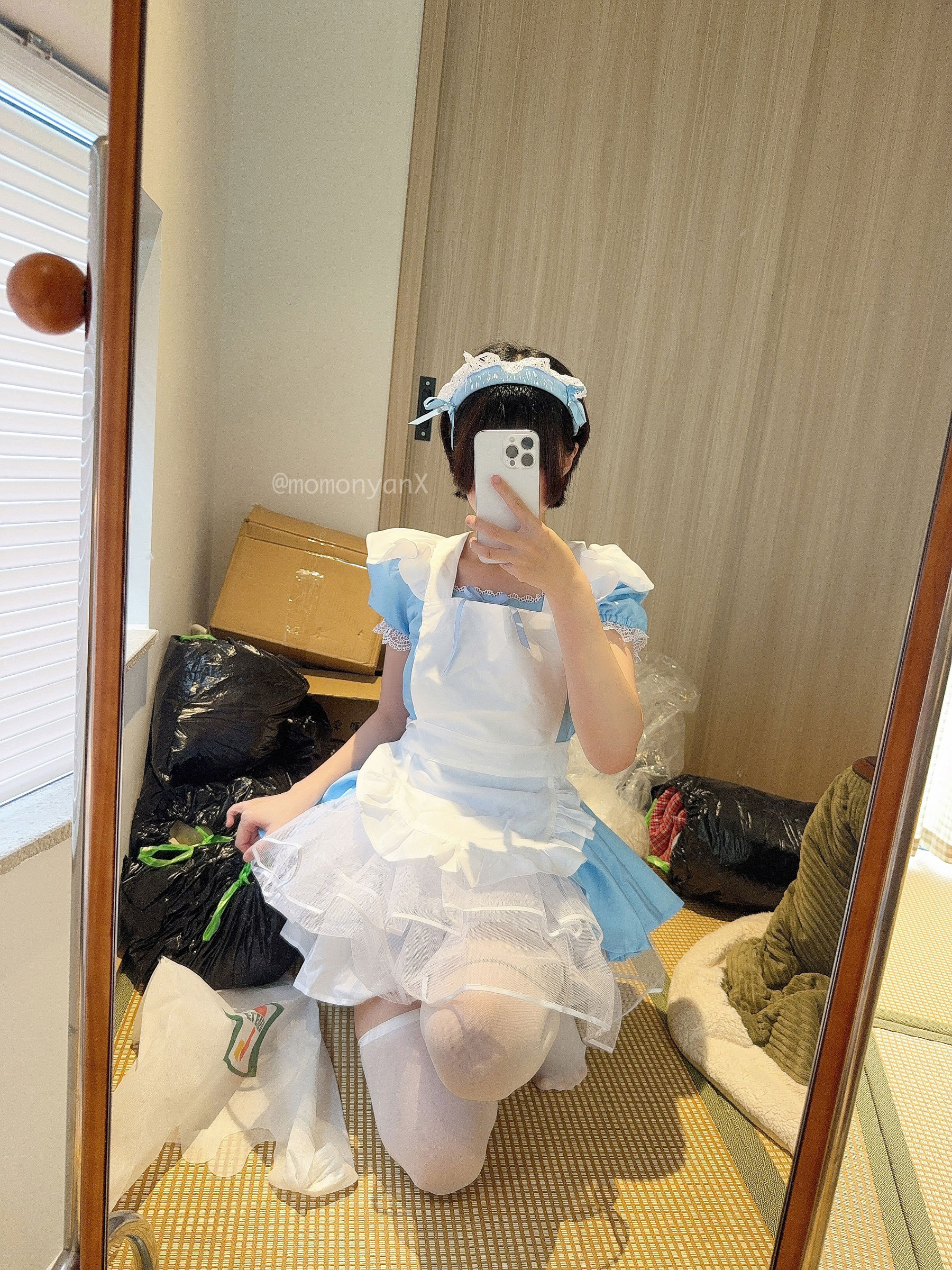 NAGISA魔物喵 [fantia] ゴミ屋敷掃除してるメイドさん/(65P)