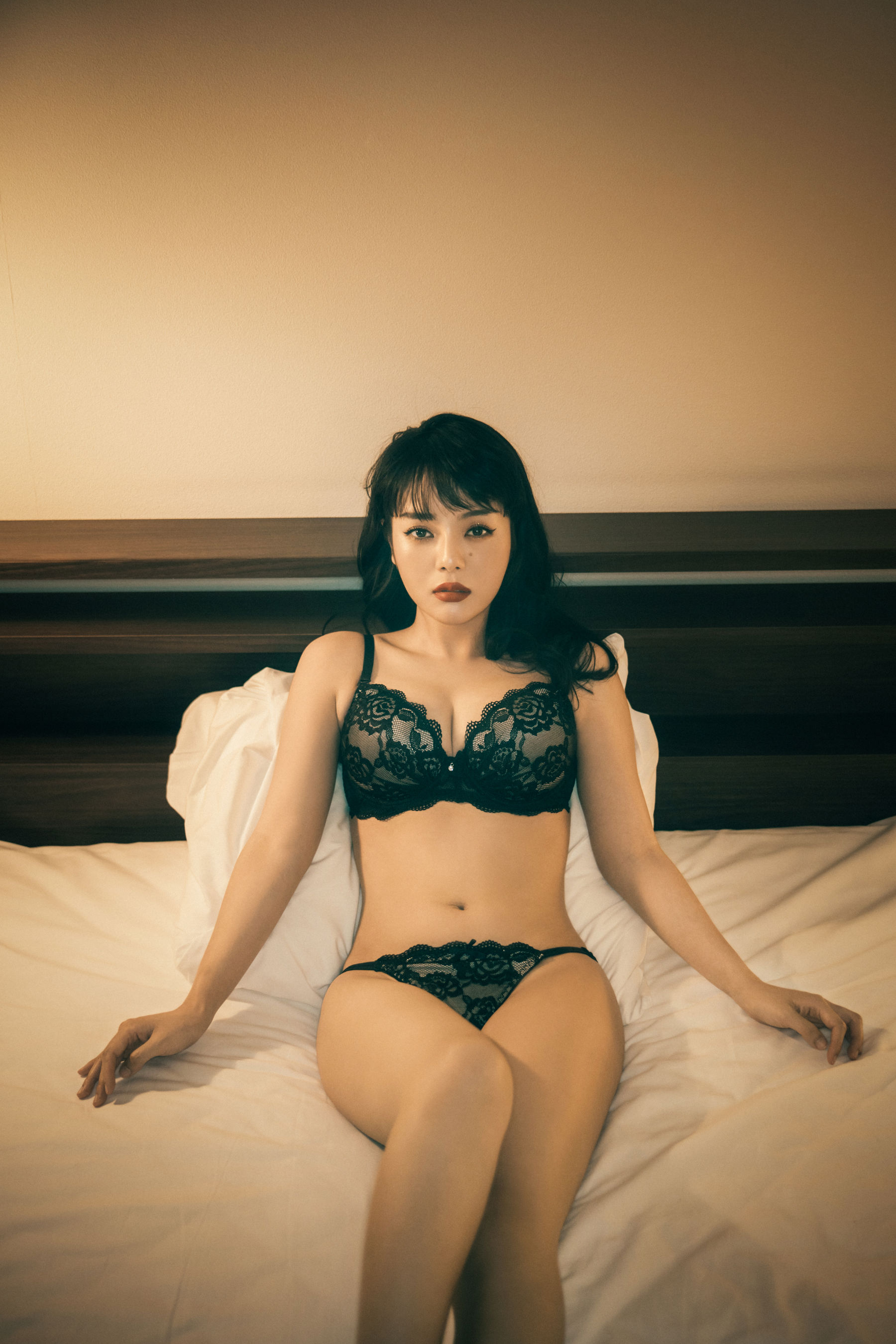 EIMI - Undergarments/(87P)