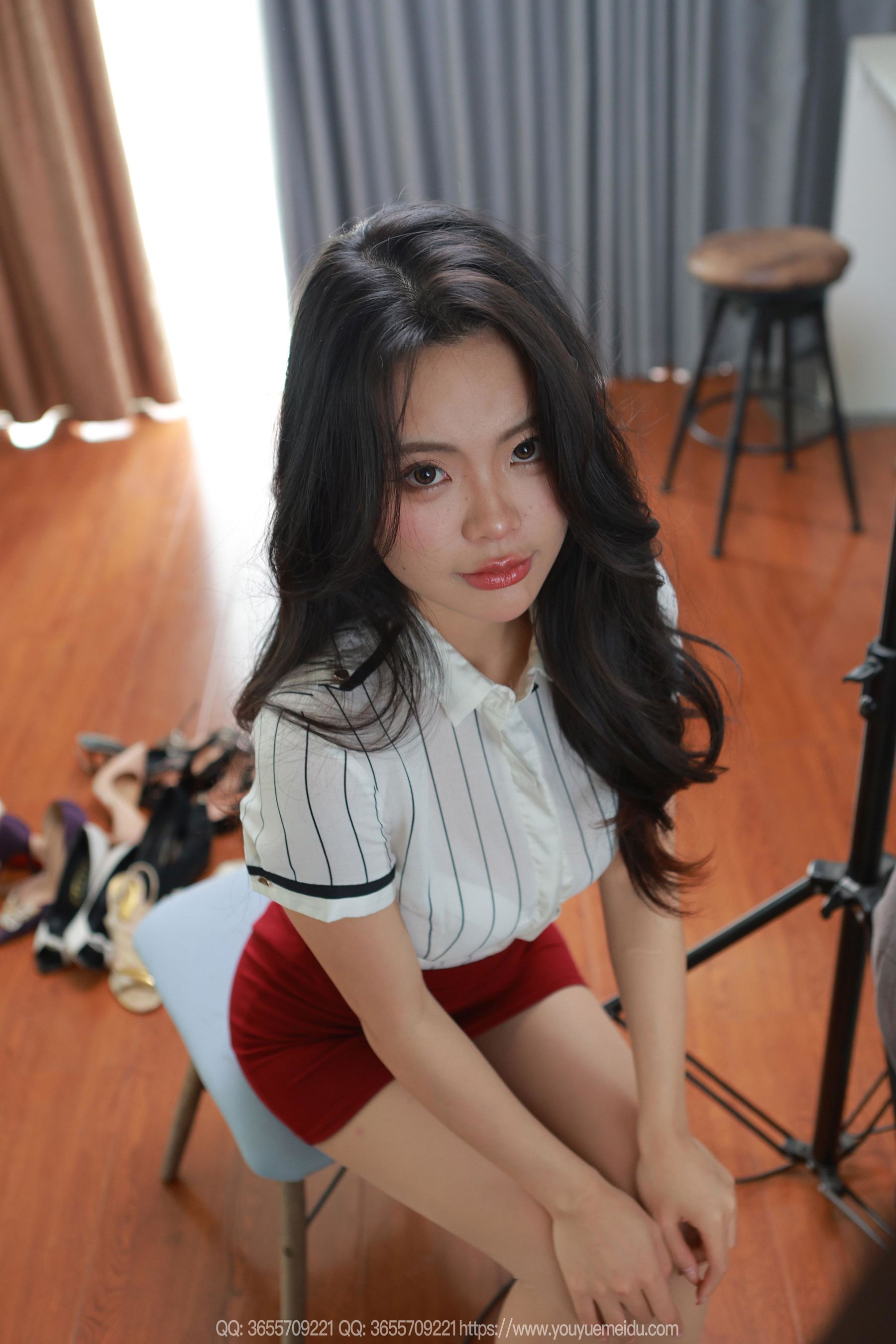 IESS异思趣向 - 模特： 兔兔 《红裙尤物》/(78P)