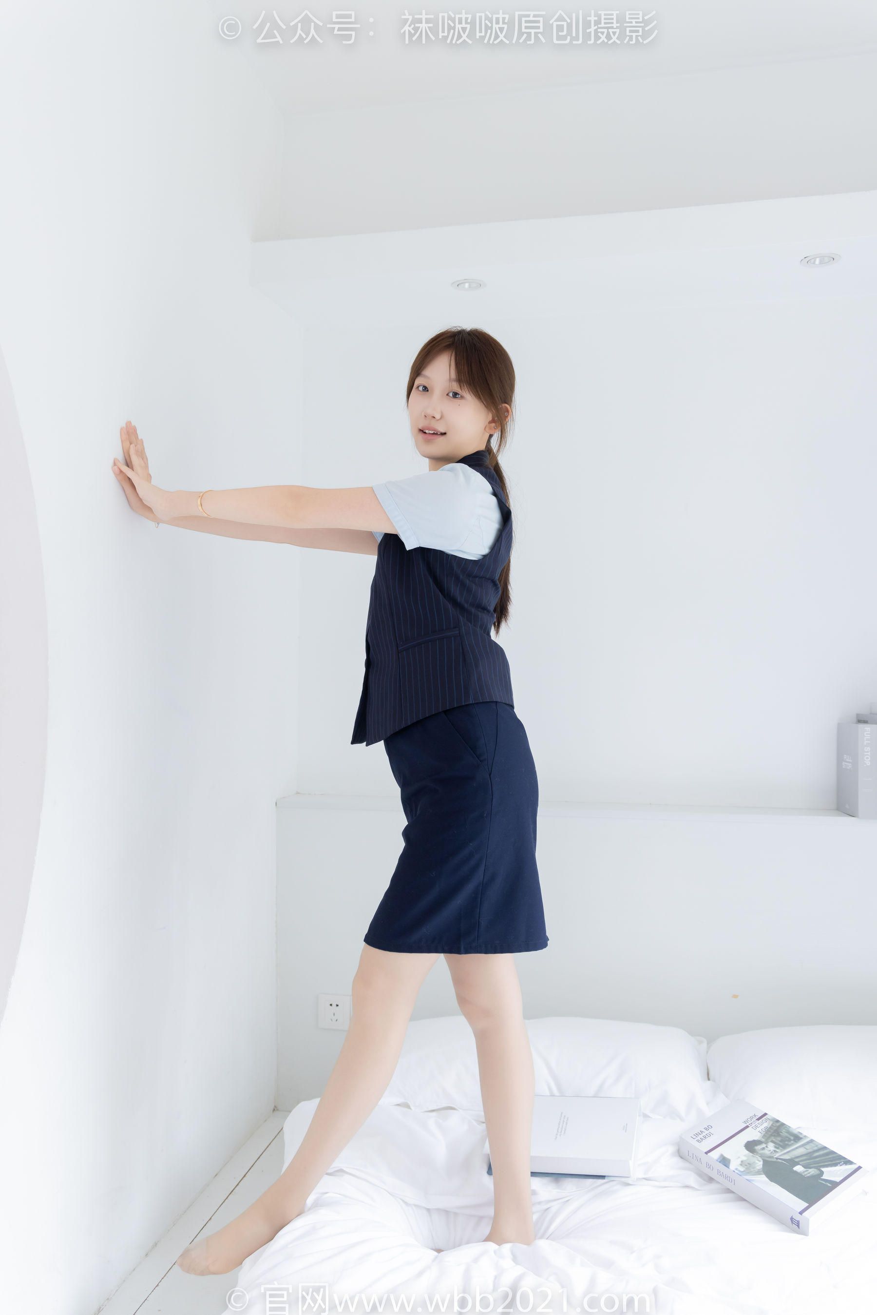 BoBoSocks袜啵啵 No.575 香菜 - 平底鞋、薄灰丝、银行制服/(176P)