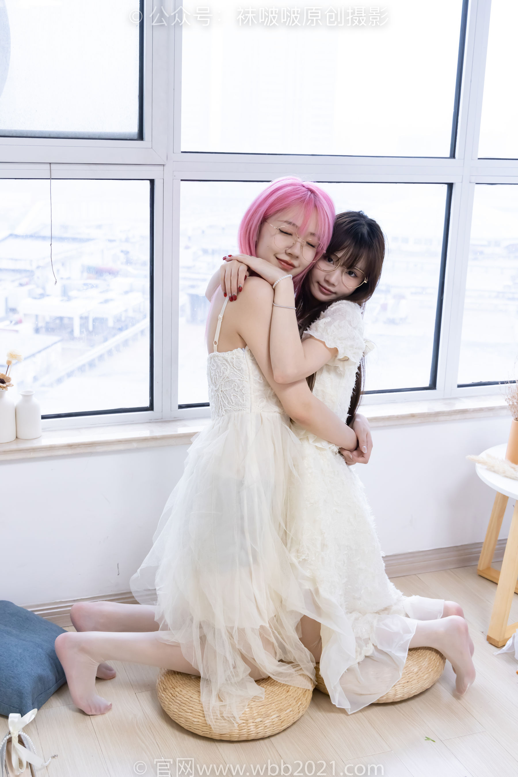 BoBoSocks袜啵啵 No.563 小甜豆&甜甜圈 - 高跟鞋、油亮白丝、裸足/(215P)