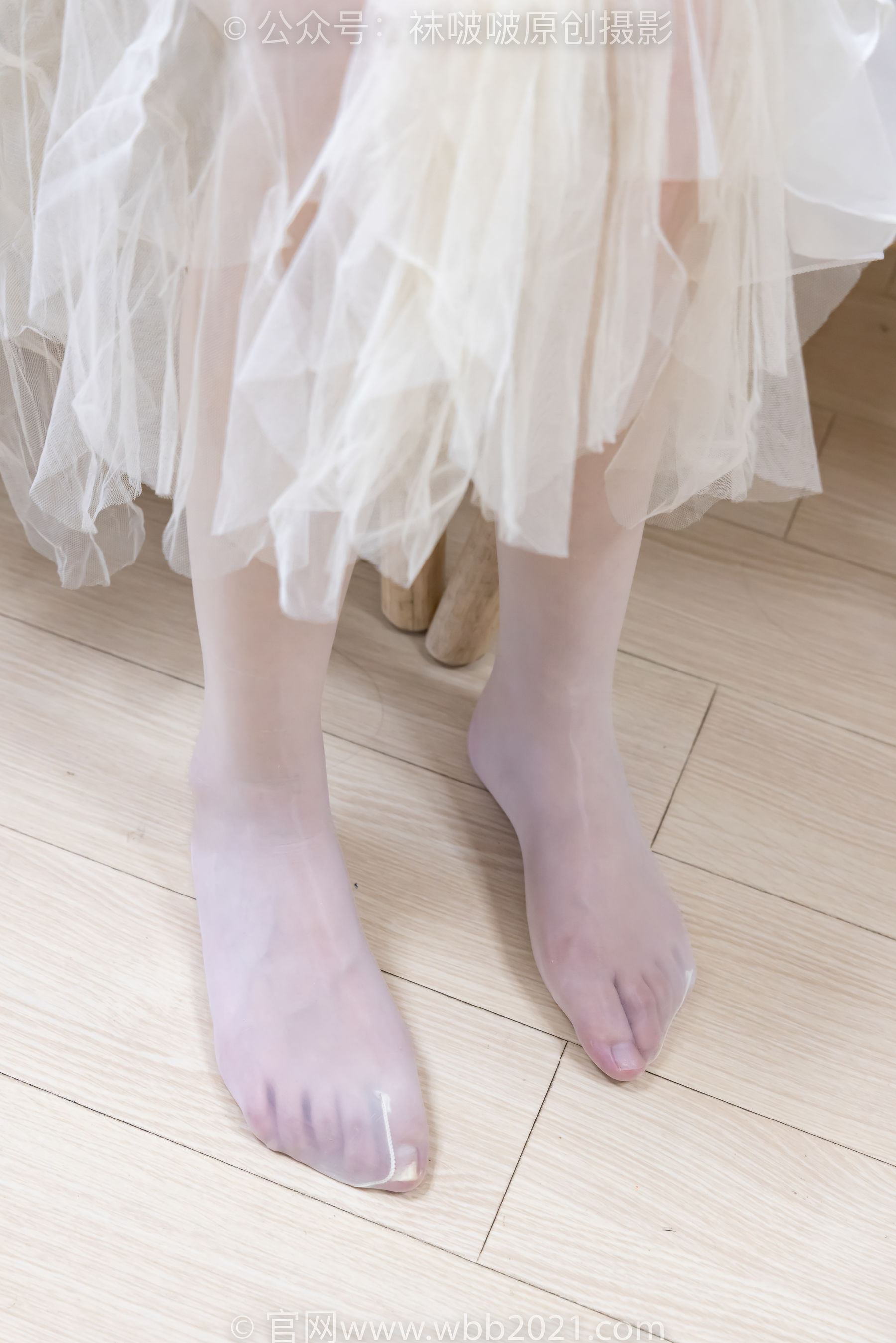 BoBoSocks袜啵啵 No.563 小甜豆&甜甜圈 - 高跟鞋、油亮白丝、裸足/(215P)