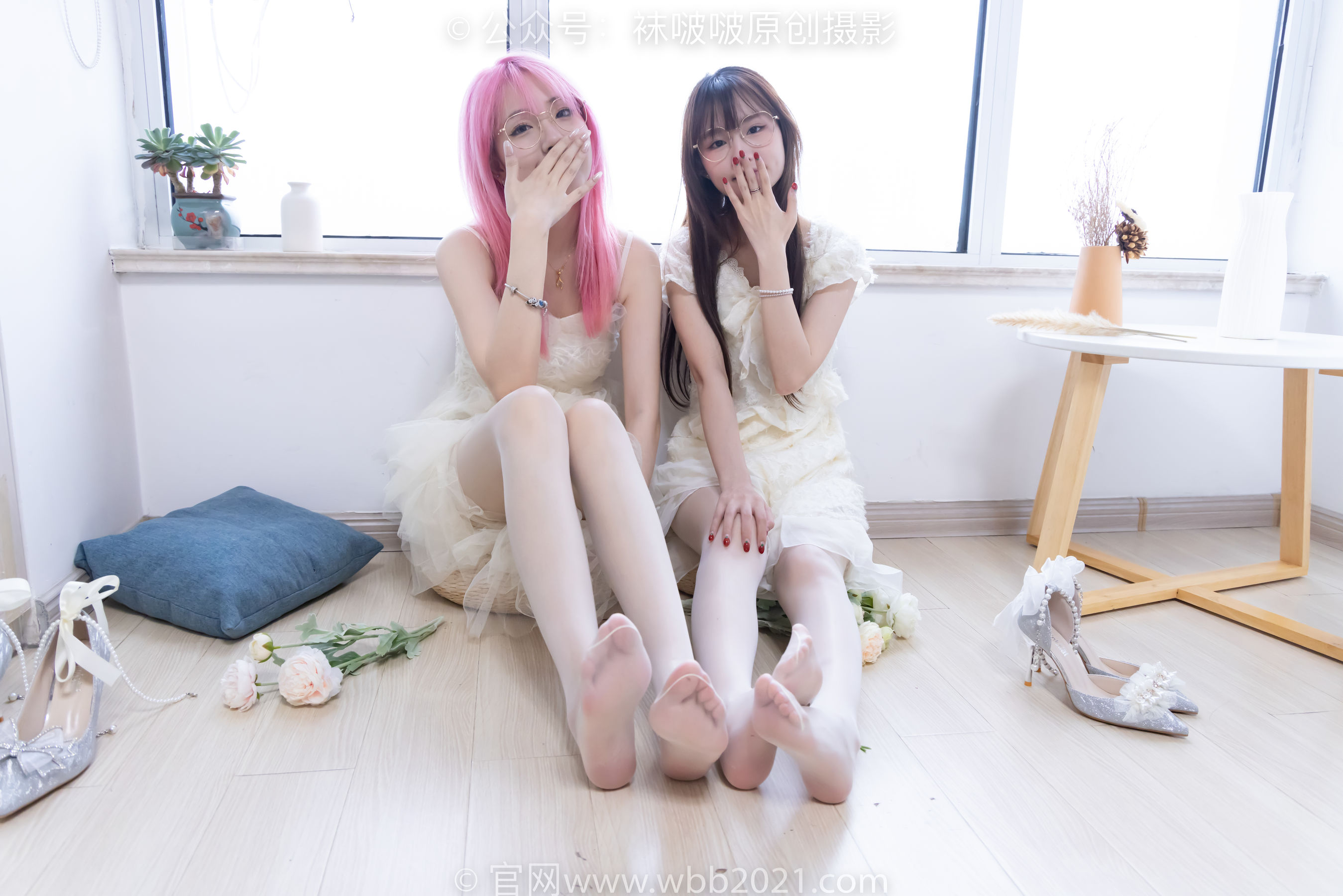 BoBoSocks袜啵啵 No.563 小甜豆&甜甜圈 - 高跟鞋、油亮白丝、裸足/(215P)