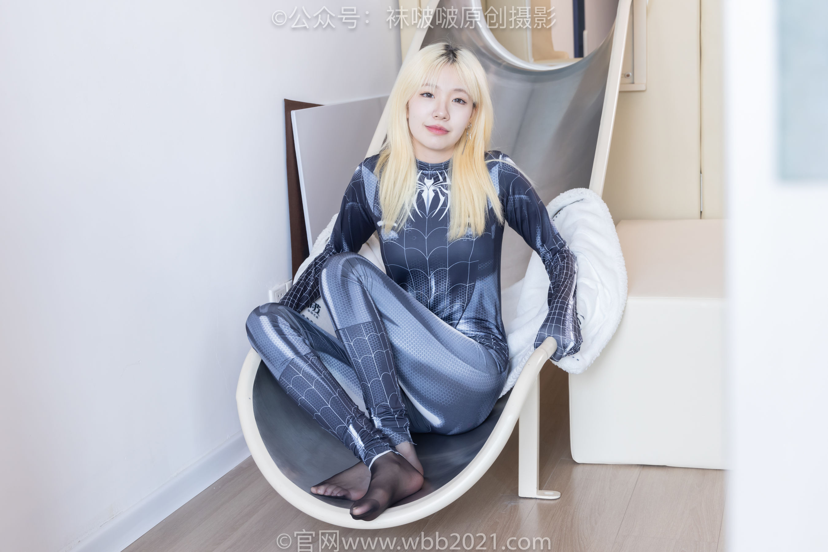 BoBoSocks袜啵啵 No.572 小甜豆 - 连体服、长靴、薄黑丝/(181P)