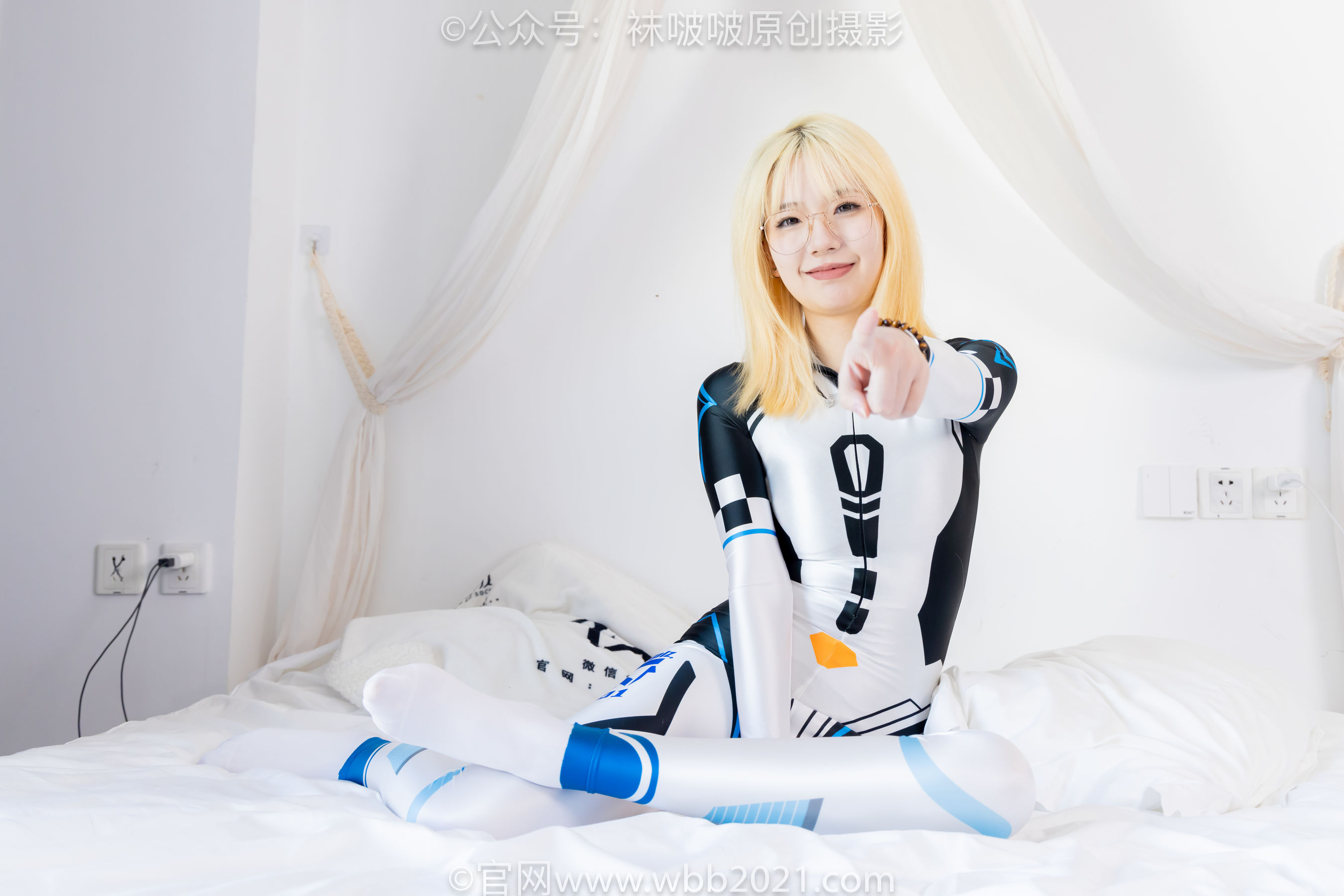 BoBoSocks袜啵啵 No.568 小甜豆 - 连体服、高跟鞋、厚白丝/(148P)