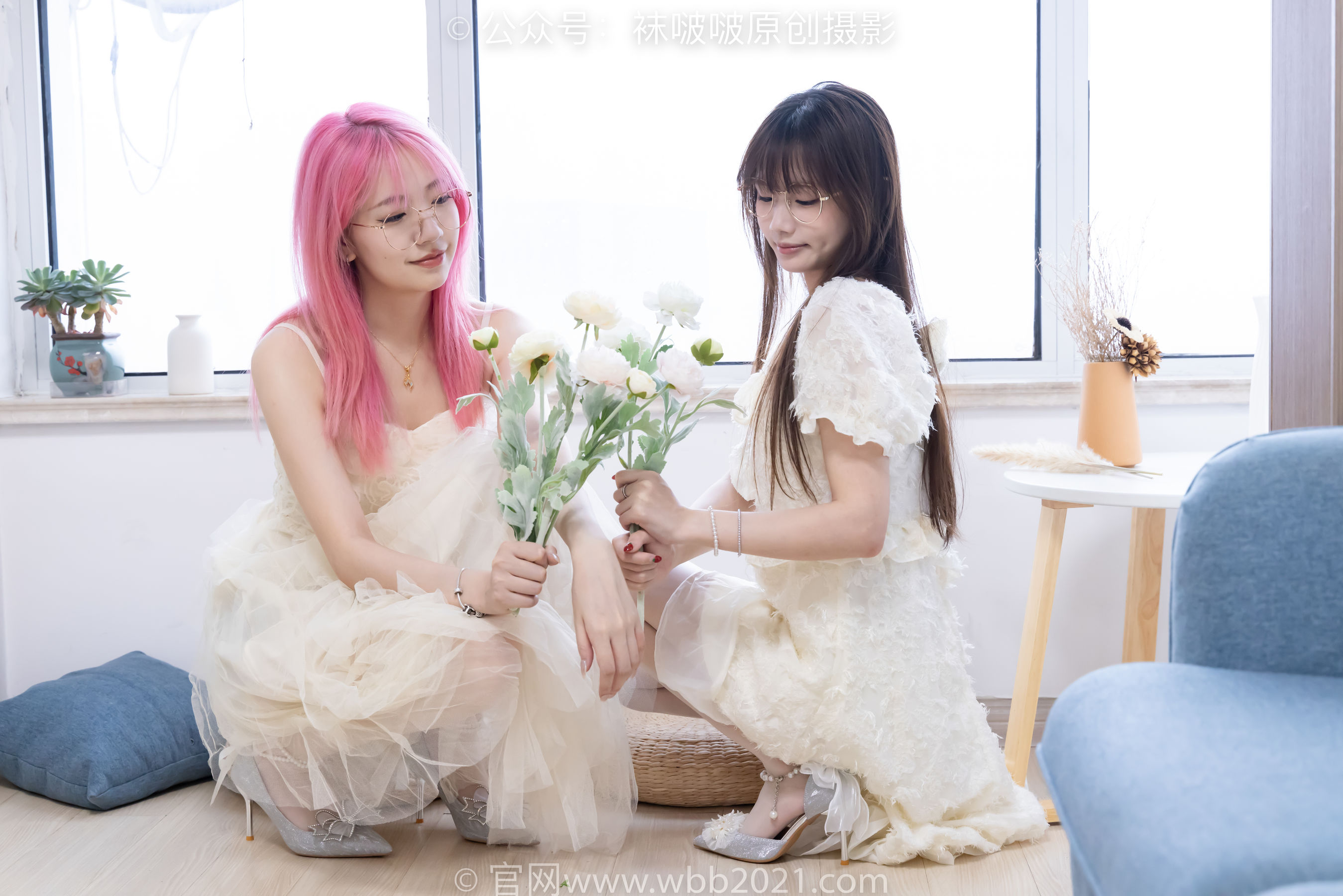 BoBoSocks袜啵啵 No.563 小甜豆&甜甜圈 - 高跟鞋、油亮白丝、裸足/(215P)