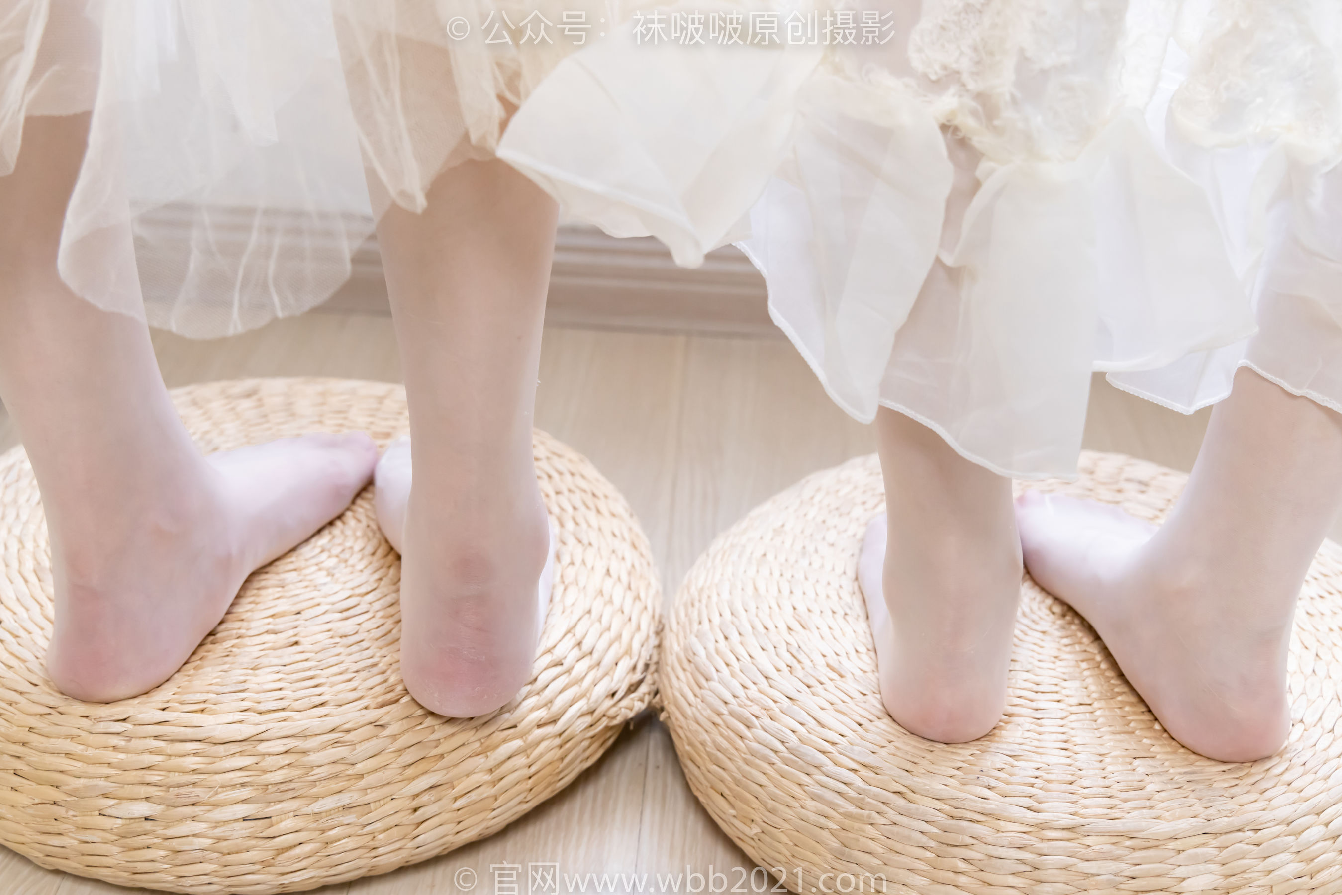 BoBoSocks袜啵啵 No.563 小甜豆&甜甜圈 - 高跟鞋、油亮白丝、裸足/(215P)