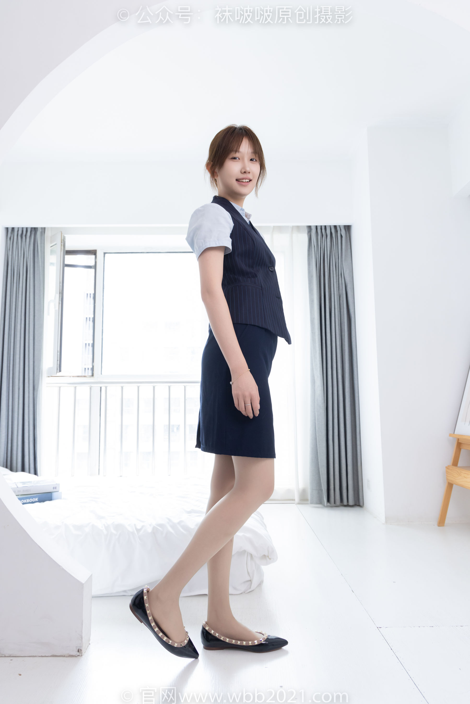 BoBoSocks袜啵啵 No.575 香菜 - 平底鞋、薄灰丝、银行制服/(176P)