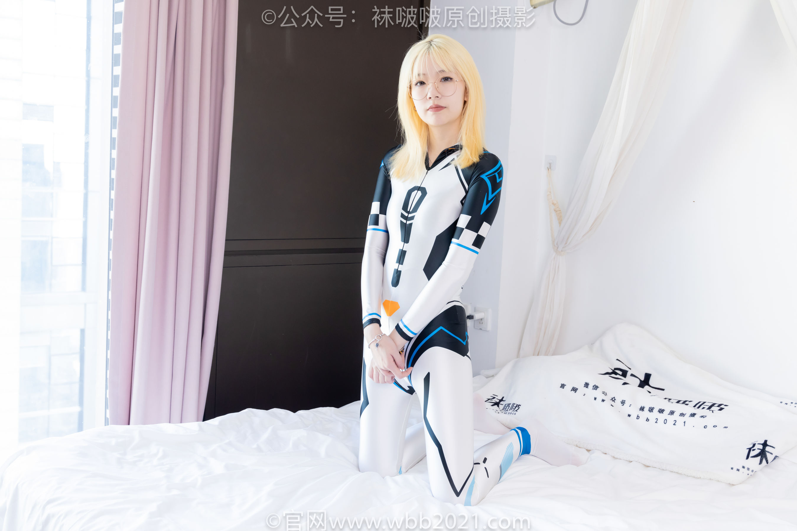 BoBoSocks袜啵啵 No.568 小甜豆 - 连体服、高跟鞋、厚白丝/(148P)