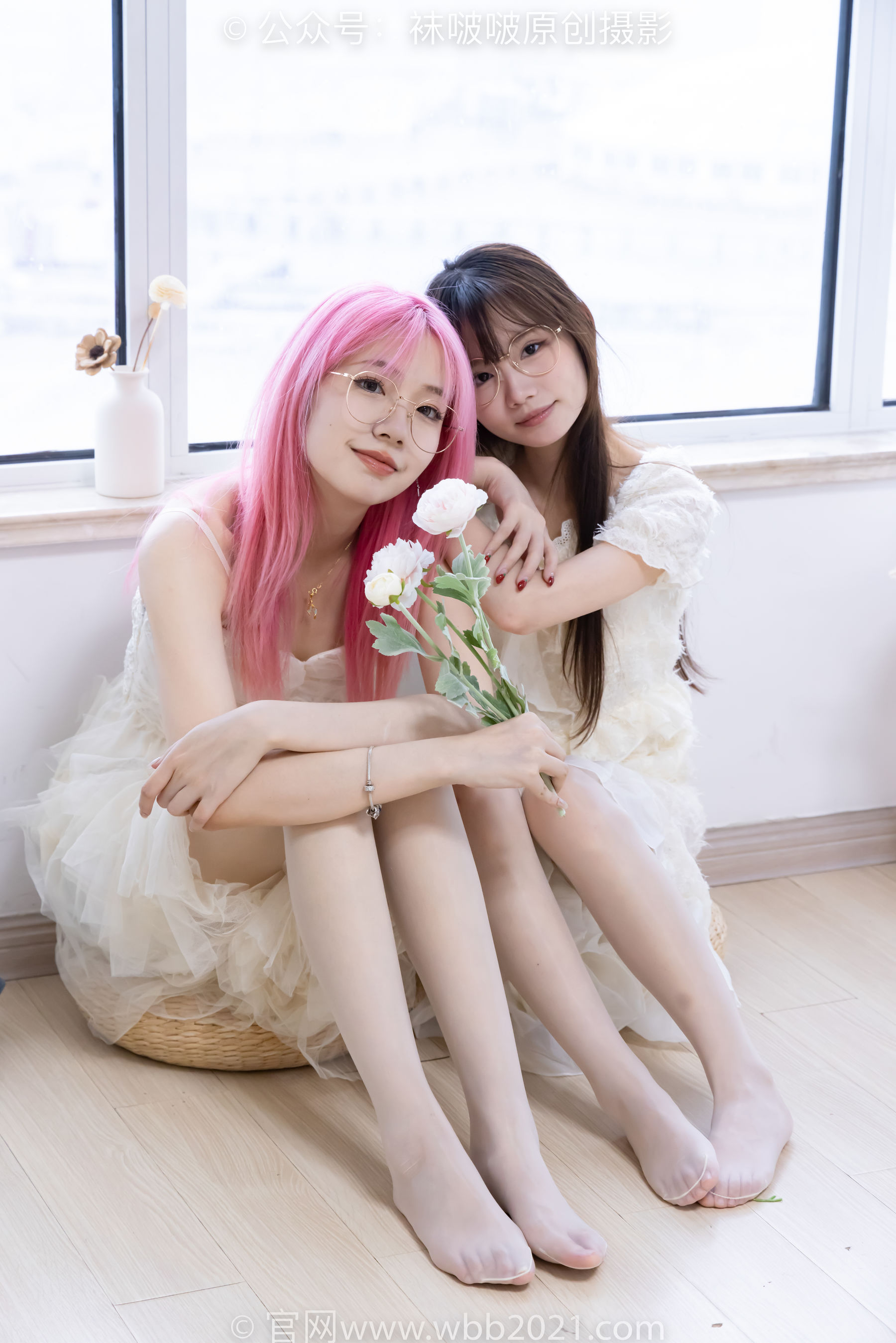 BoBoSocks袜啵啵 No.563 小甜豆&甜甜圈 - 高跟鞋、油亮白丝、裸足/(215P)