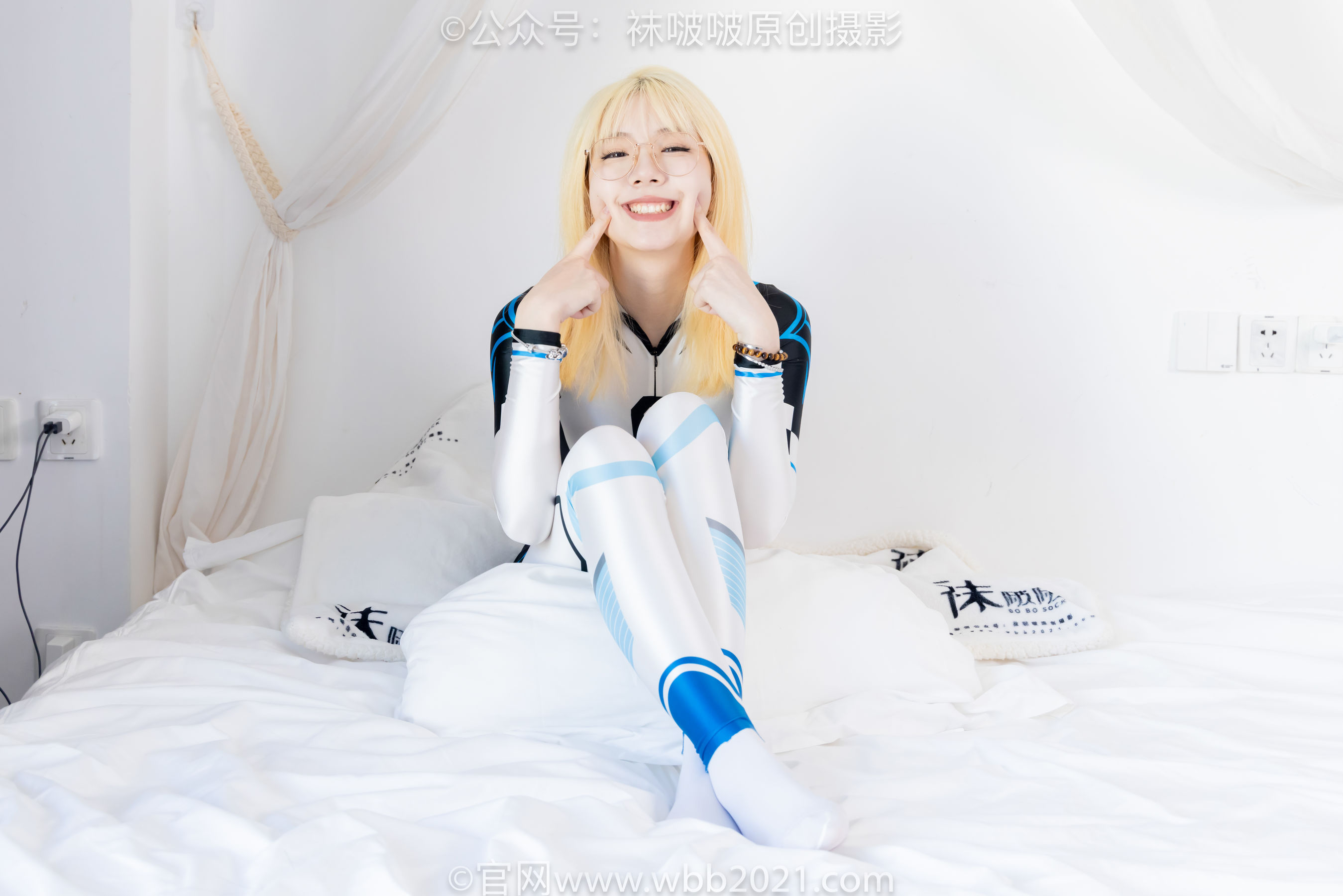 BoBoSocks袜啵啵 No.568 小甜豆 - 连体服、高跟鞋、厚白丝/(148P)