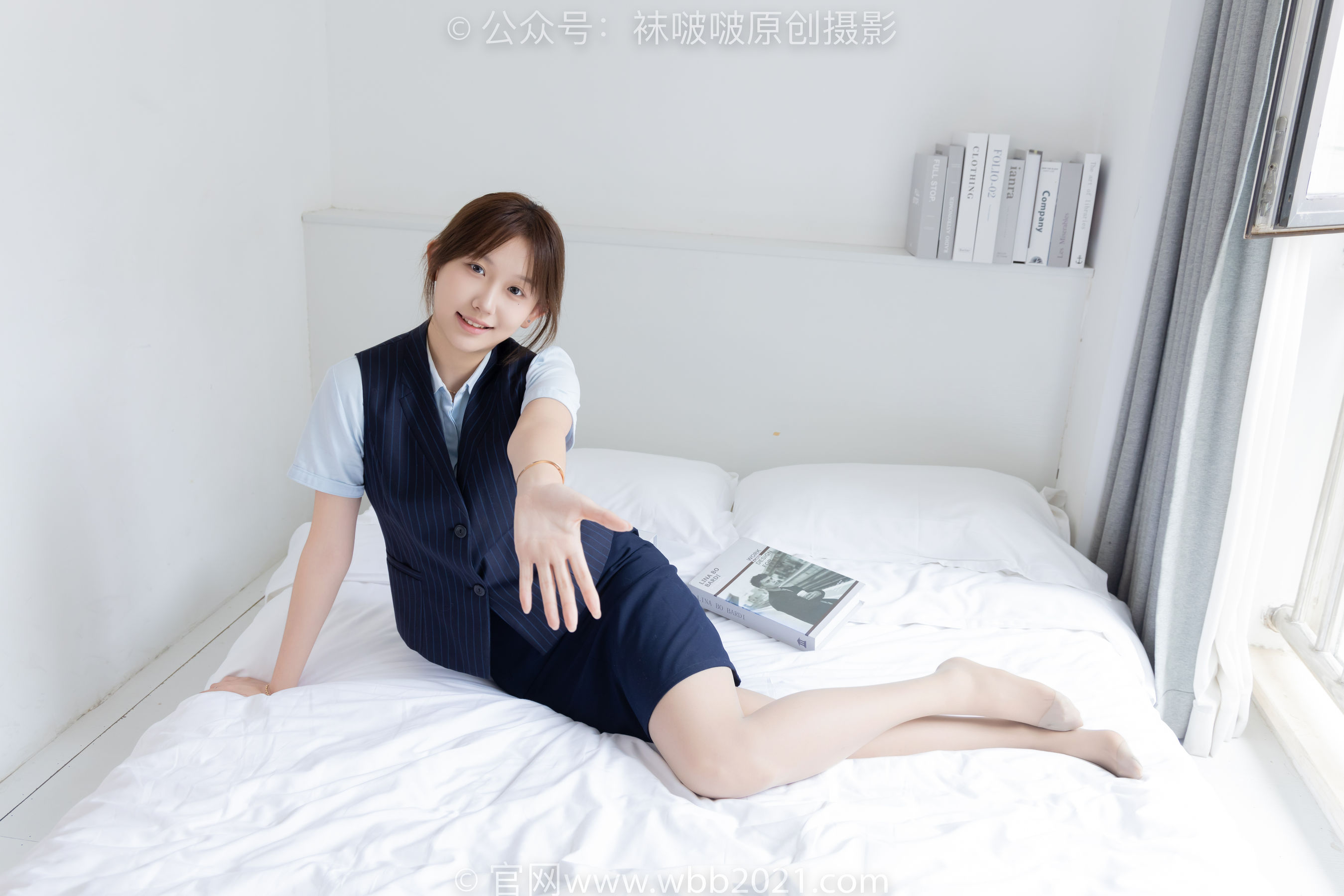 BoBoSocks袜啵啵 No.575 香菜 - 平底鞋、薄灰丝、银行制服/(176P)