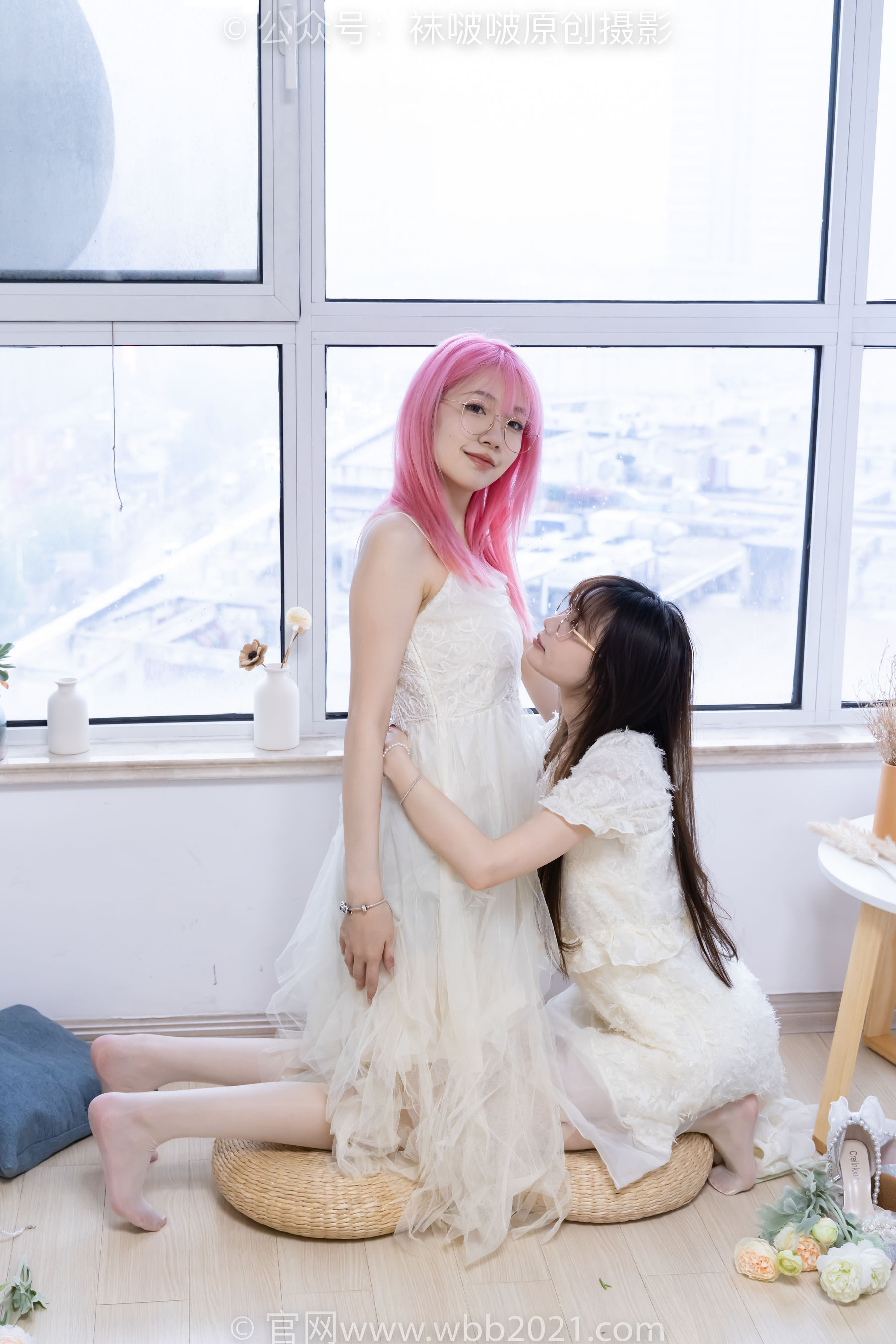 BoBoSocks袜啵啵 No.563 小甜豆&甜甜圈 - 高跟鞋、油亮白丝、裸足/(215P)