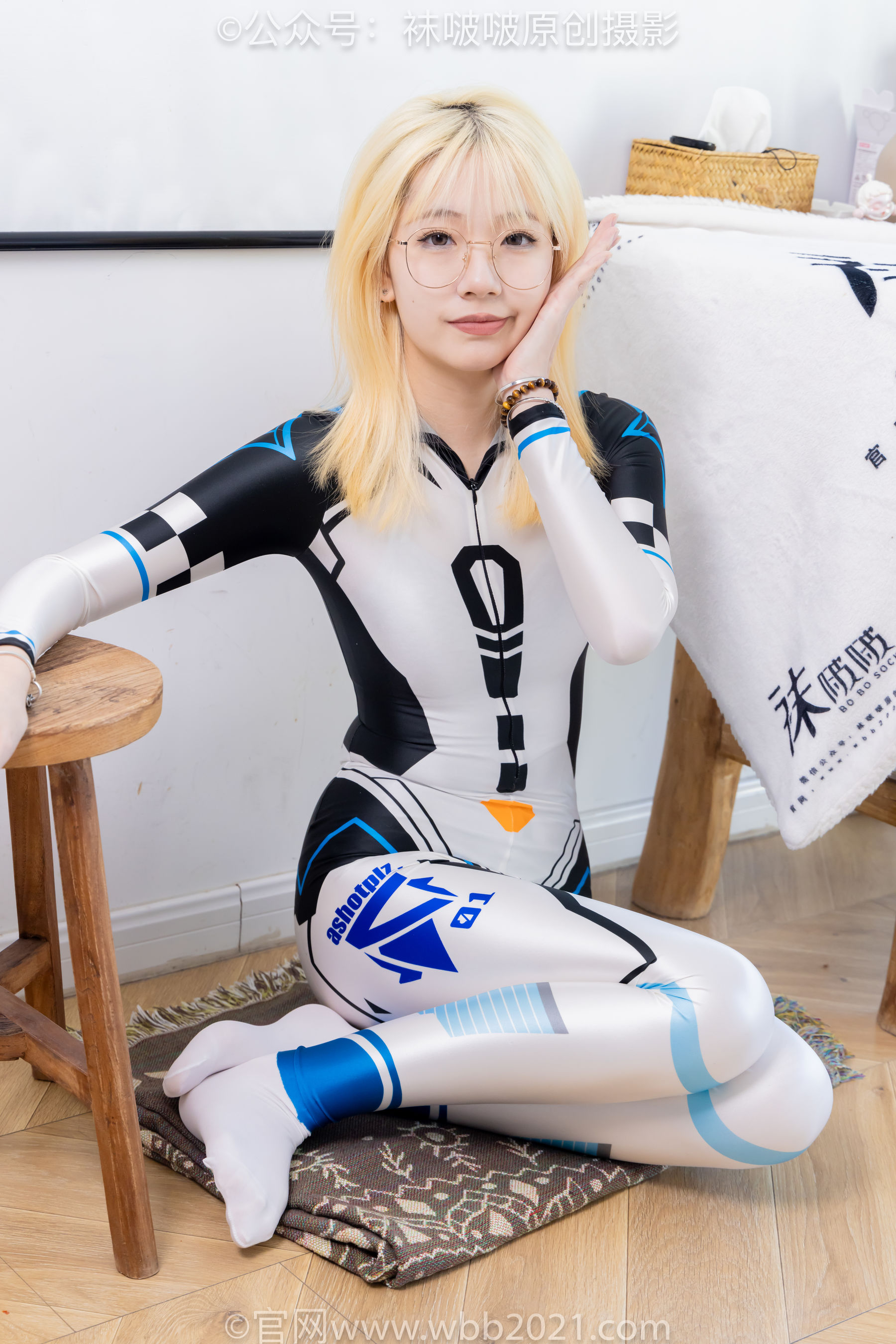 BoBoSocks袜啵啵 No.568 小甜豆 - 连体服、高跟鞋、厚白丝/(148P)