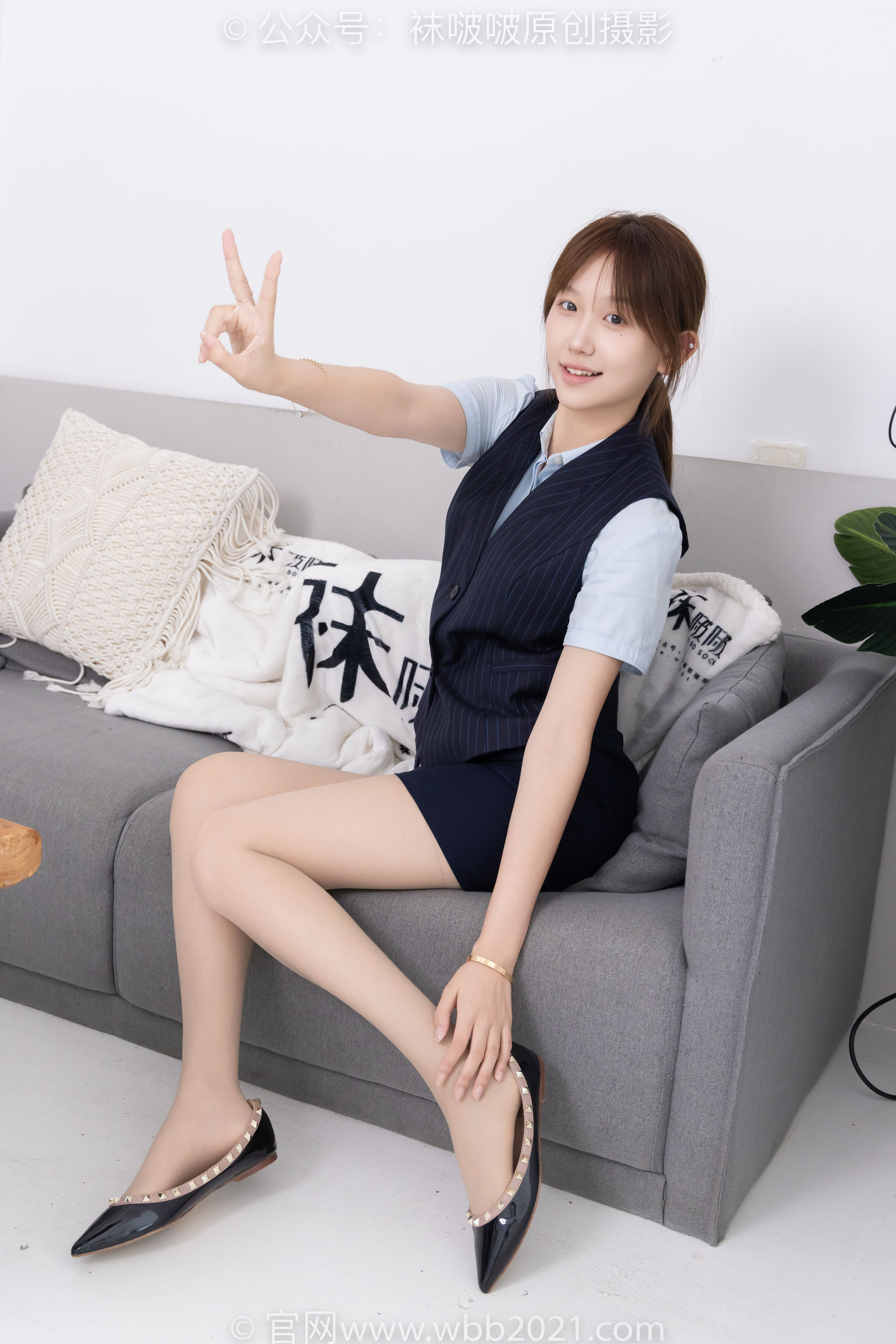 BoBoSocks袜啵啵 No.575 香菜 - 平底鞋、薄灰丝、银行制服/(176P)