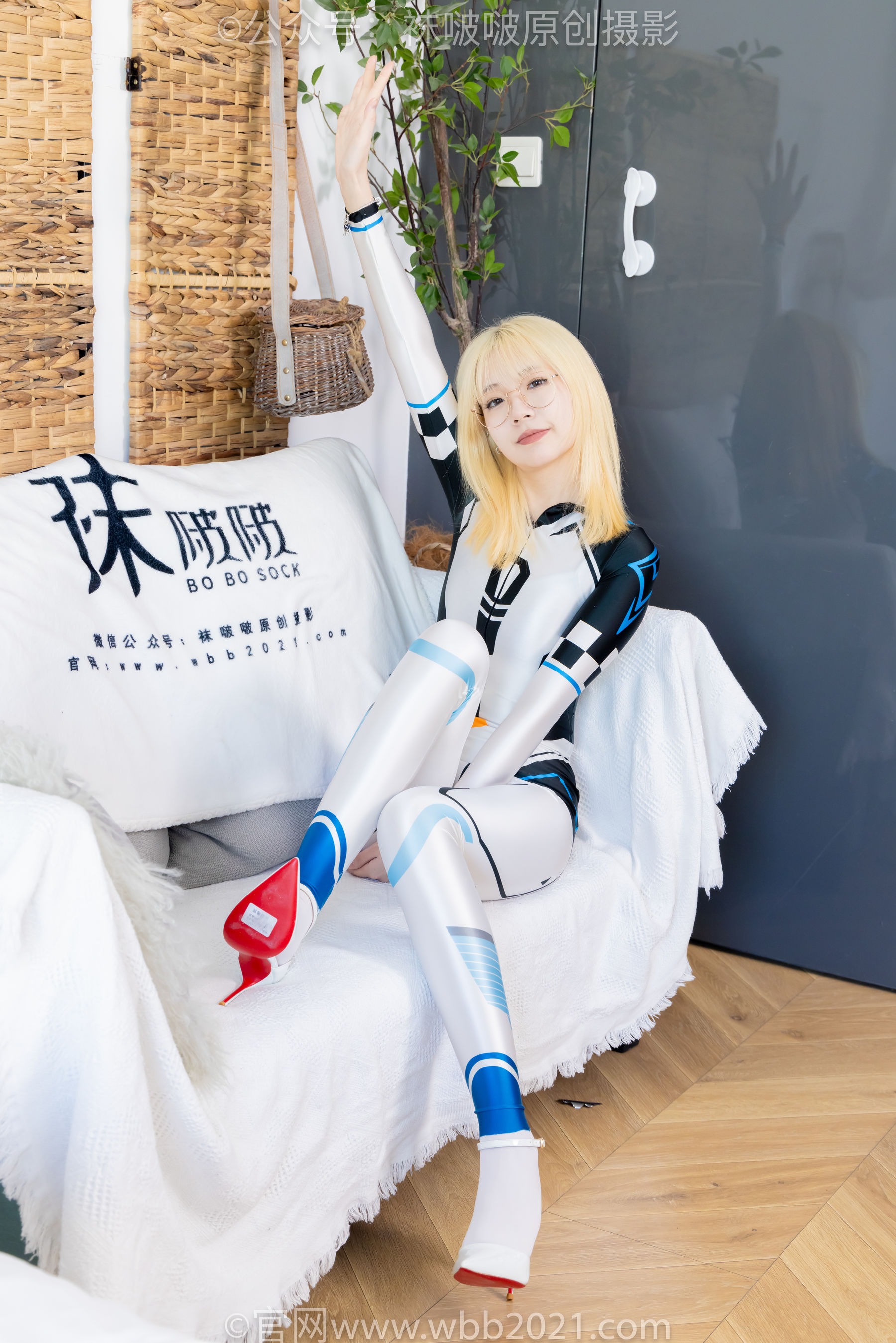 BoBoSocks袜啵啵 No.568 小甜豆 - 连体服、高跟鞋、厚白丝/(148P)