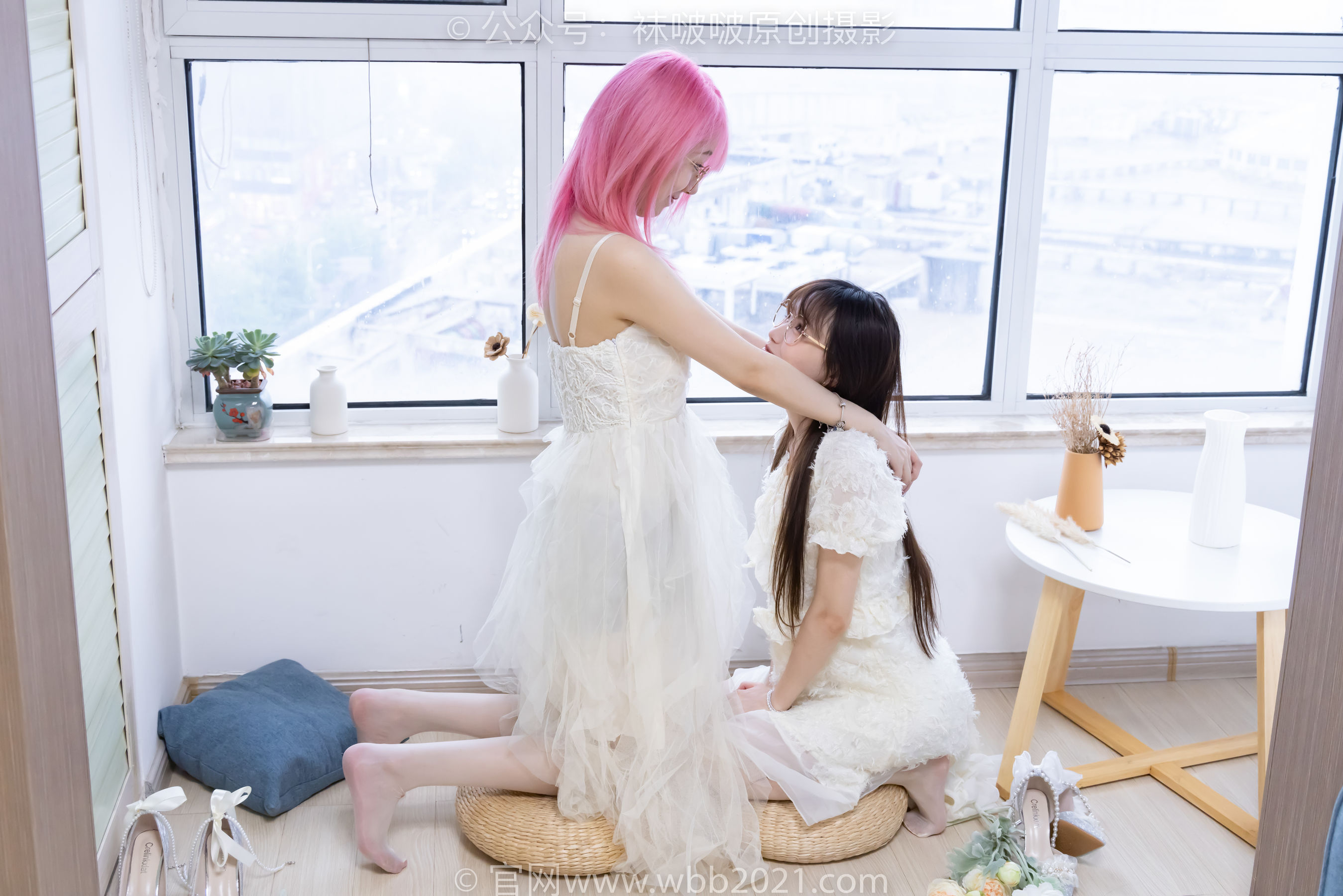 BoBoSocks袜啵啵 No.563 小甜豆&甜甜圈 - 高跟鞋、油亮白丝、裸足/(215P)