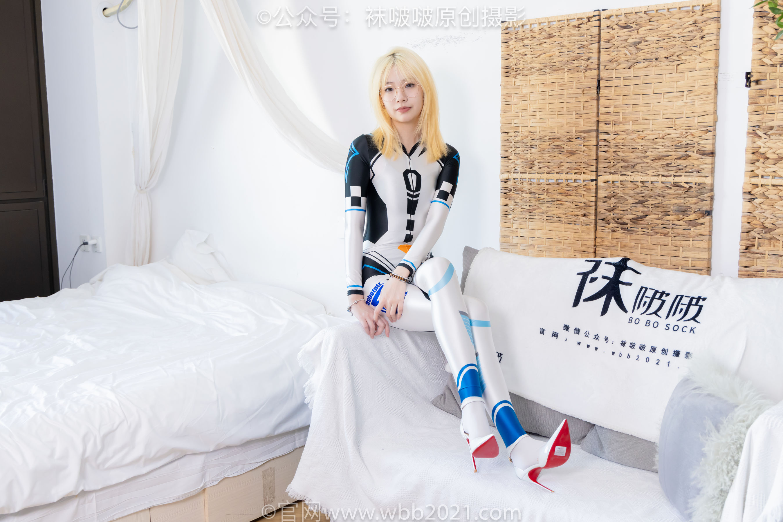 BoBoSocks袜啵啵 No.568 小甜豆 - 连体服、高跟鞋、厚白丝/(148P)