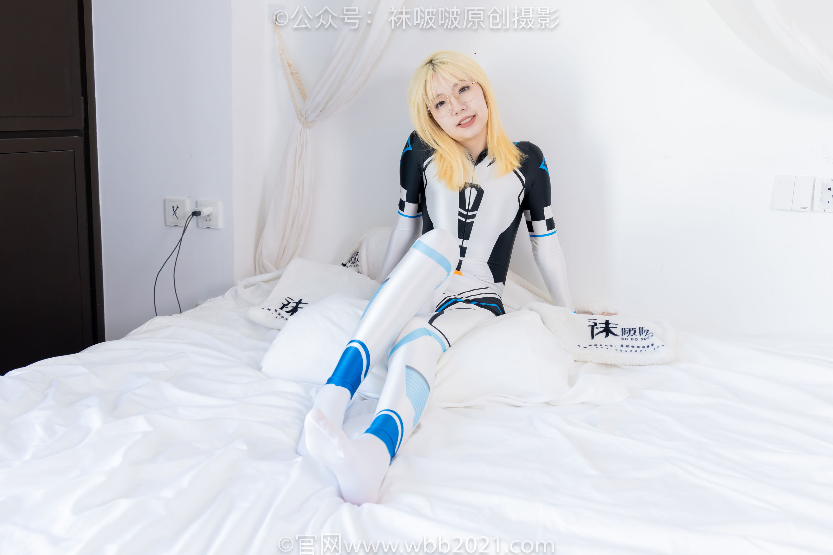 BoBoSocks袜啵啵 No.568 小甜豆 - 连体服、高跟鞋、厚白丝/(148P)