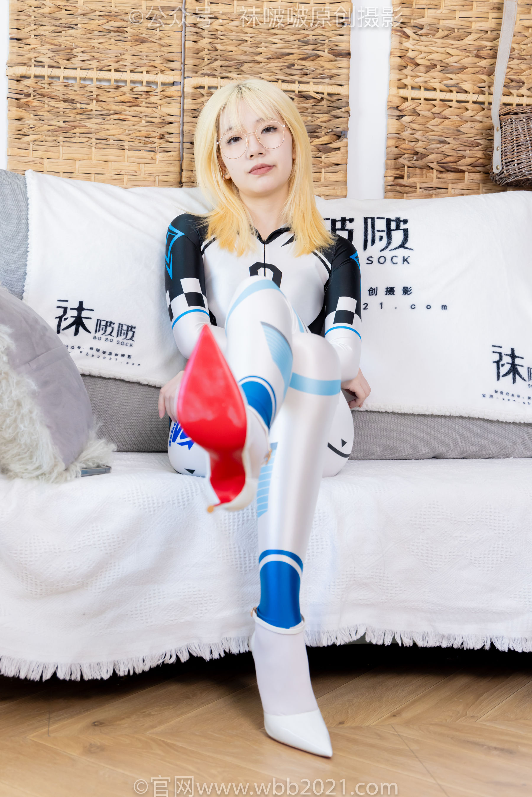 BoBoSocks袜啵啵 No.568 小甜豆 - 连体服、高跟鞋、厚白丝/(148P)