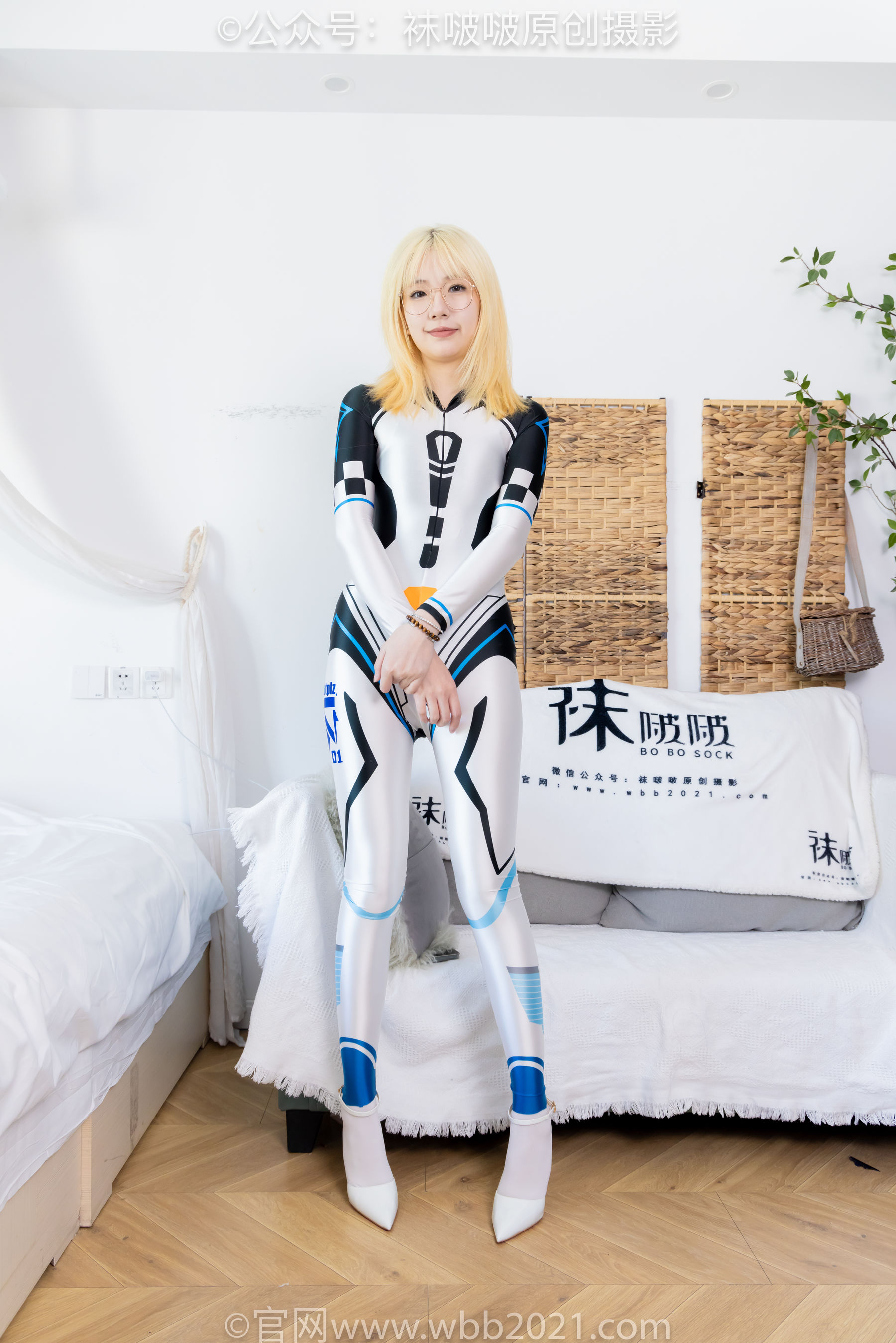 BoBoSocks袜啵啵 No.568 小甜豆 - 连体服、高跟鞋、厚白丝/(148P)