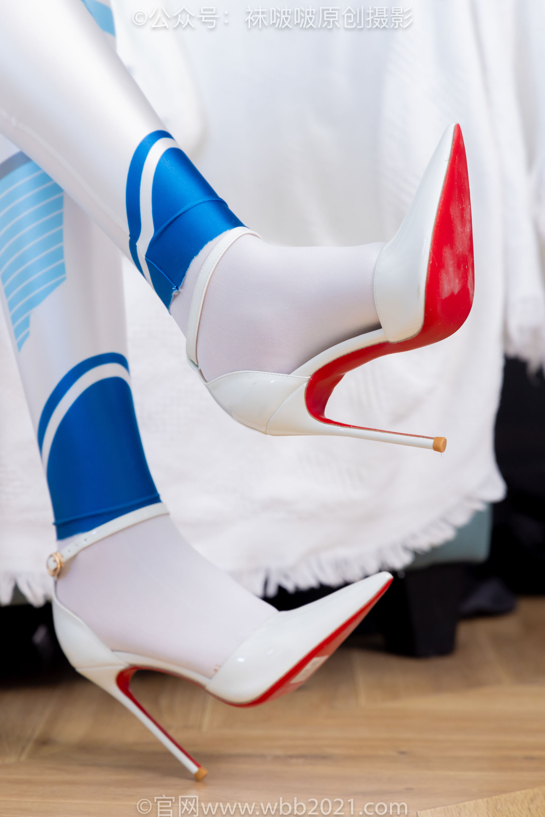 BoBoSocks袜啵啵 No.568 小甜豆 - 连体服、高跟鞋、厚白丝/(148P)