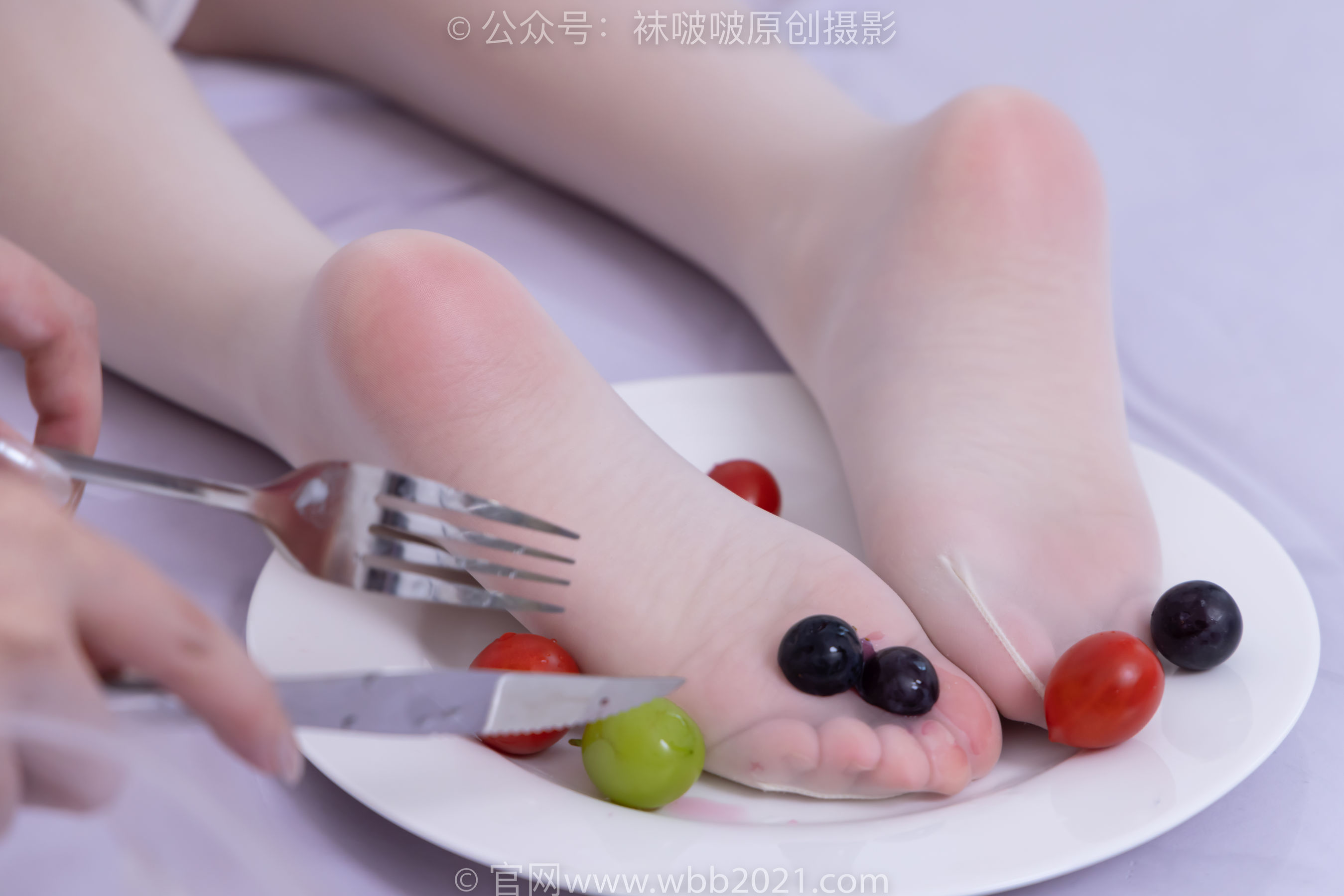 BoBoSocks袜啵啵 No.563 小甜豆&甜甜圈 - 高跟鞋、油亮白丝、裸足/(215P)