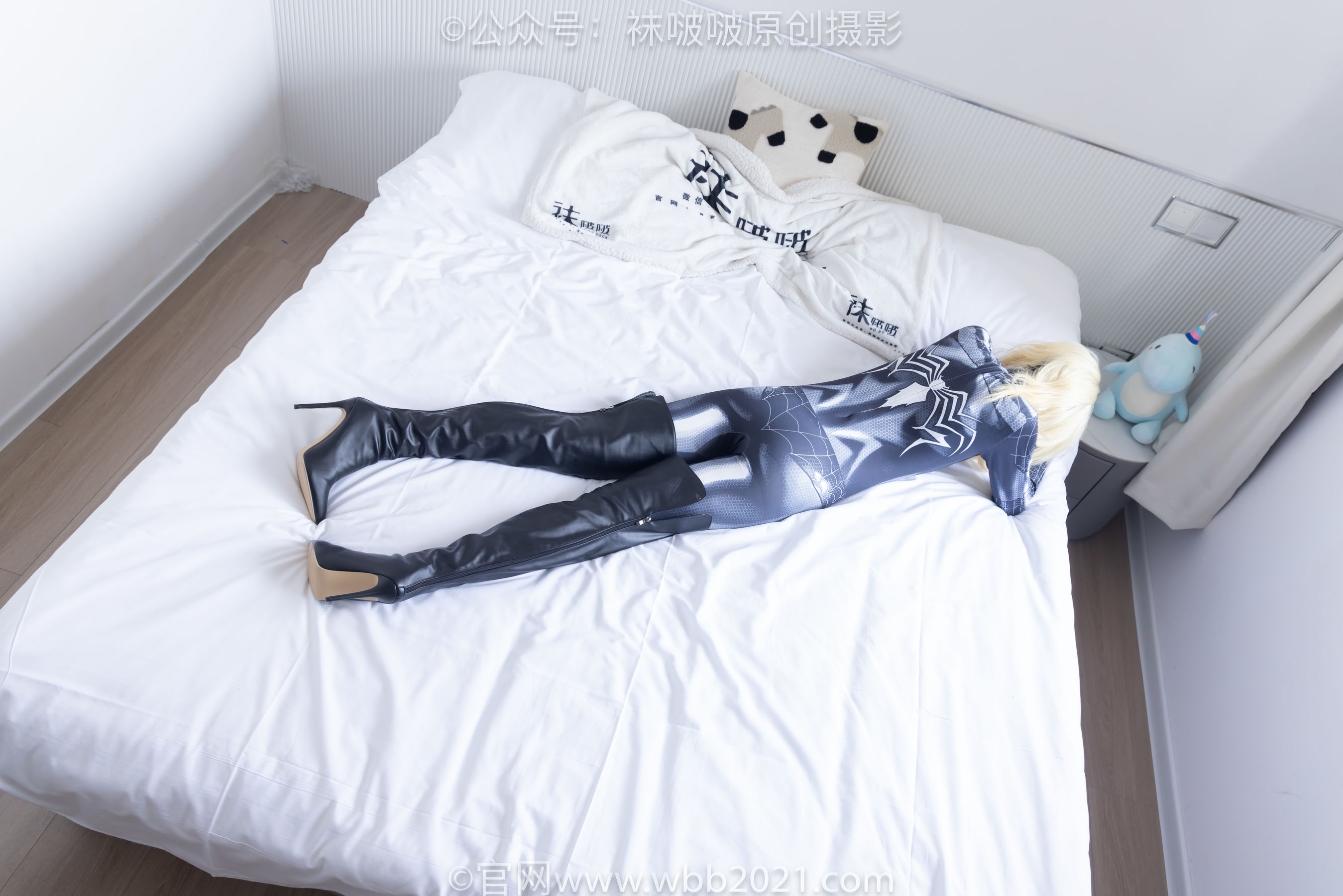 BoBoSocks袜啵啵 No.572 小甜豆 - 连体服、长靴、薄黑丝/(181P)