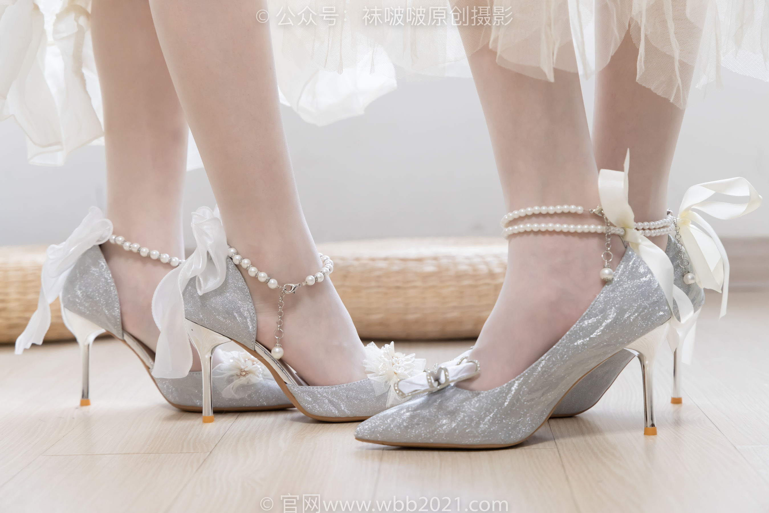 BoBoSocks袜啵啵 No.563 小甜豆&甜甜圈 - 高跟鞋、油亮白丝、裸足/(215P)