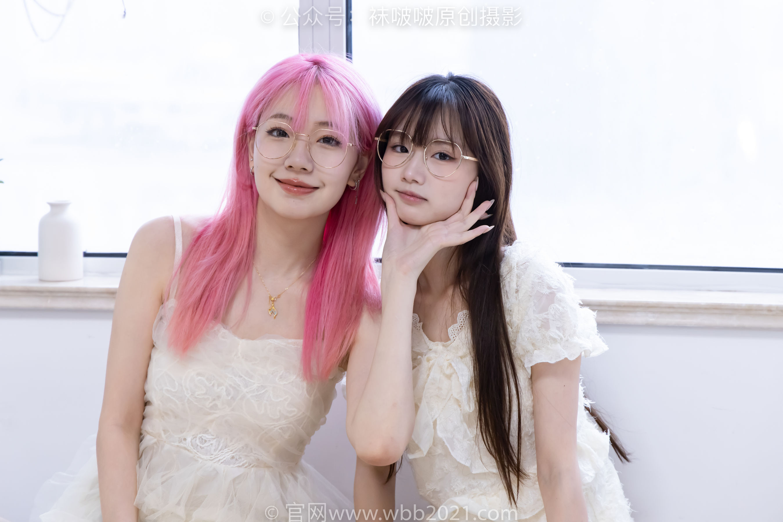 BoBoSocks袜啵啵 No.563 小甜豆&甜甜圈 - 高跟鞋、油亮白丝、裸足/(215P)