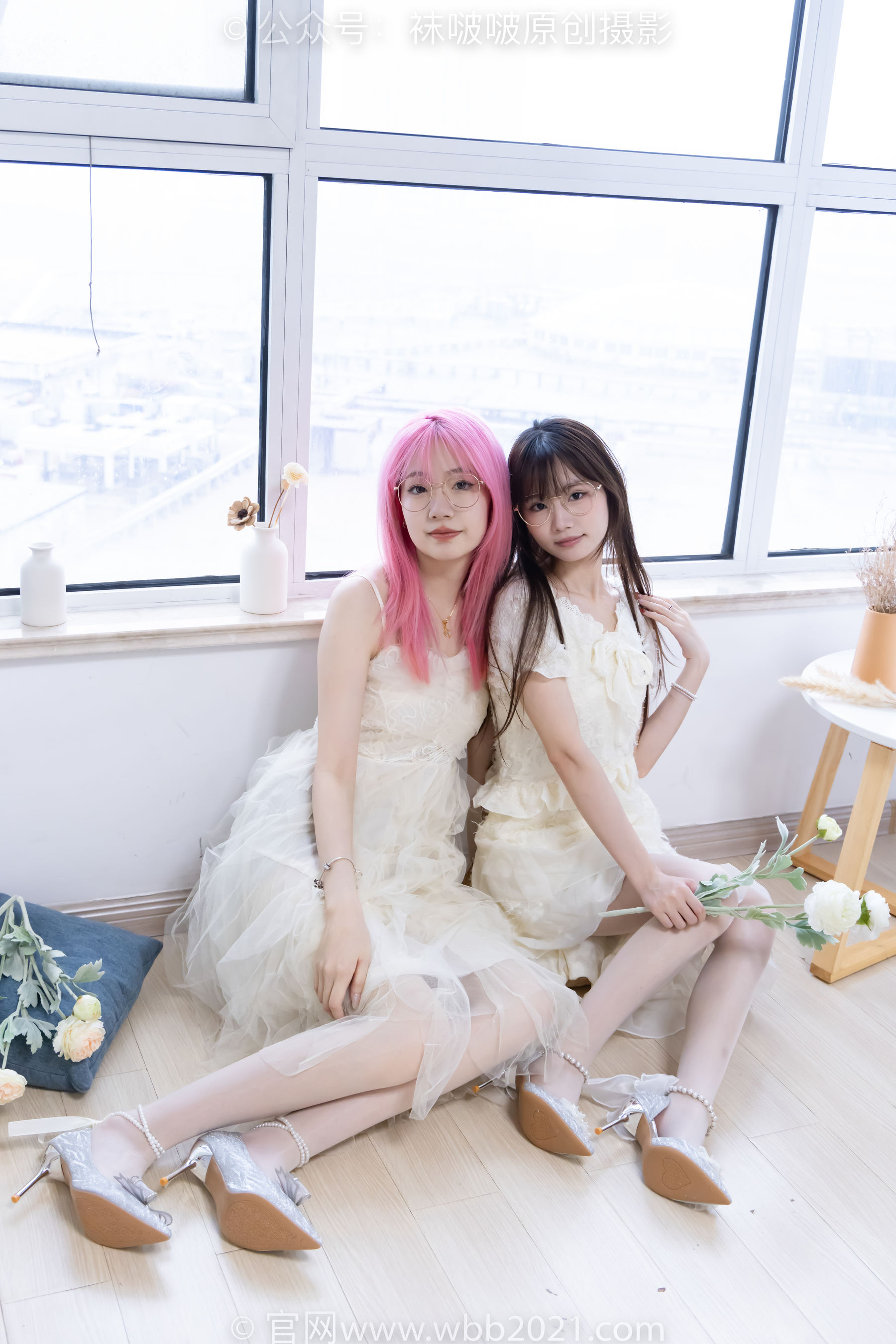 BoBoSocks袜啵啵 No.563 小甜豆&甜甜圈 - 高跟鞋、油亮白丝、裸足/(215P)