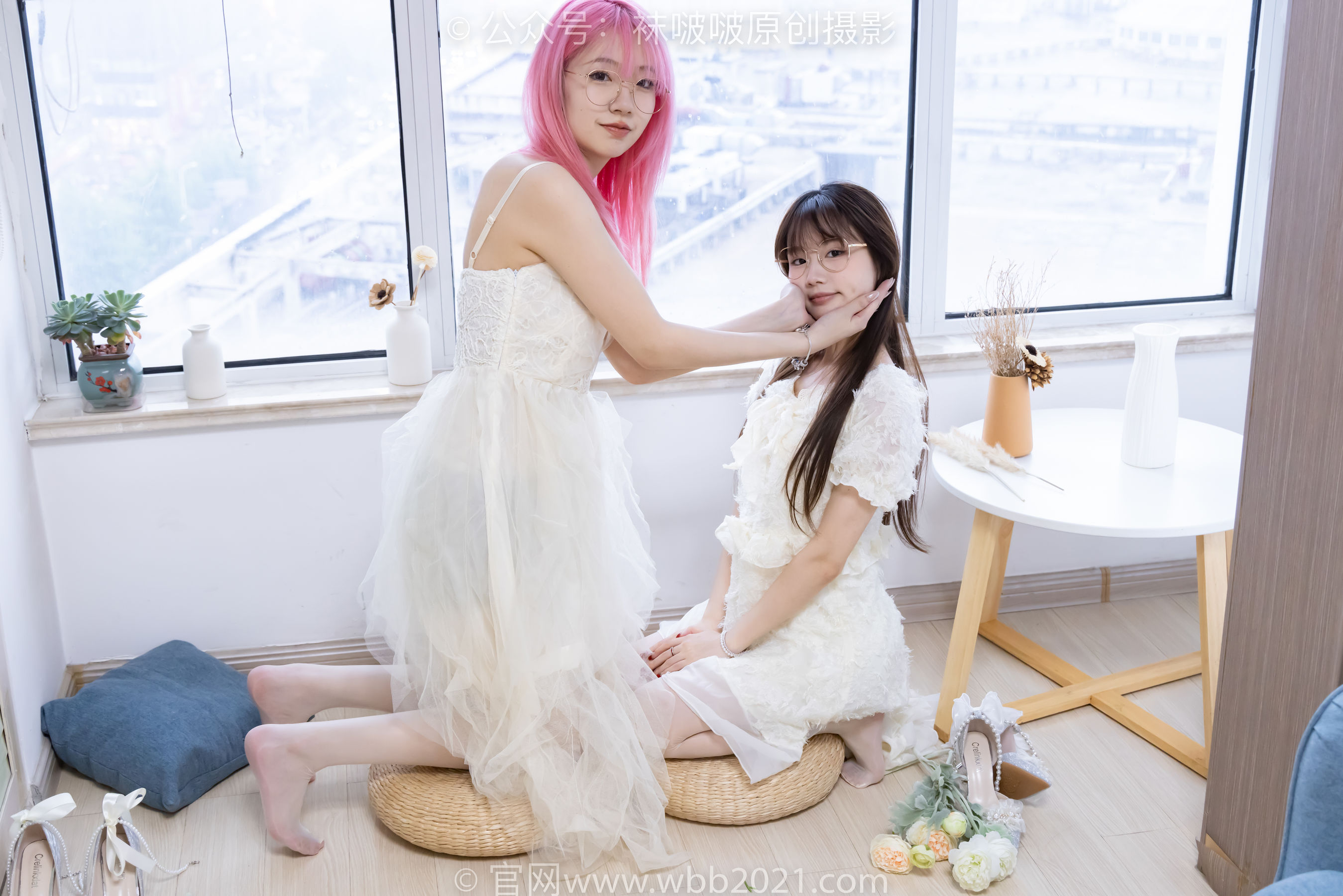 BoBoSocks袜啵啵 No.563 小甜豆&甜甜圈 - 高跟鞋、油亮白丝、裸足/(215P)