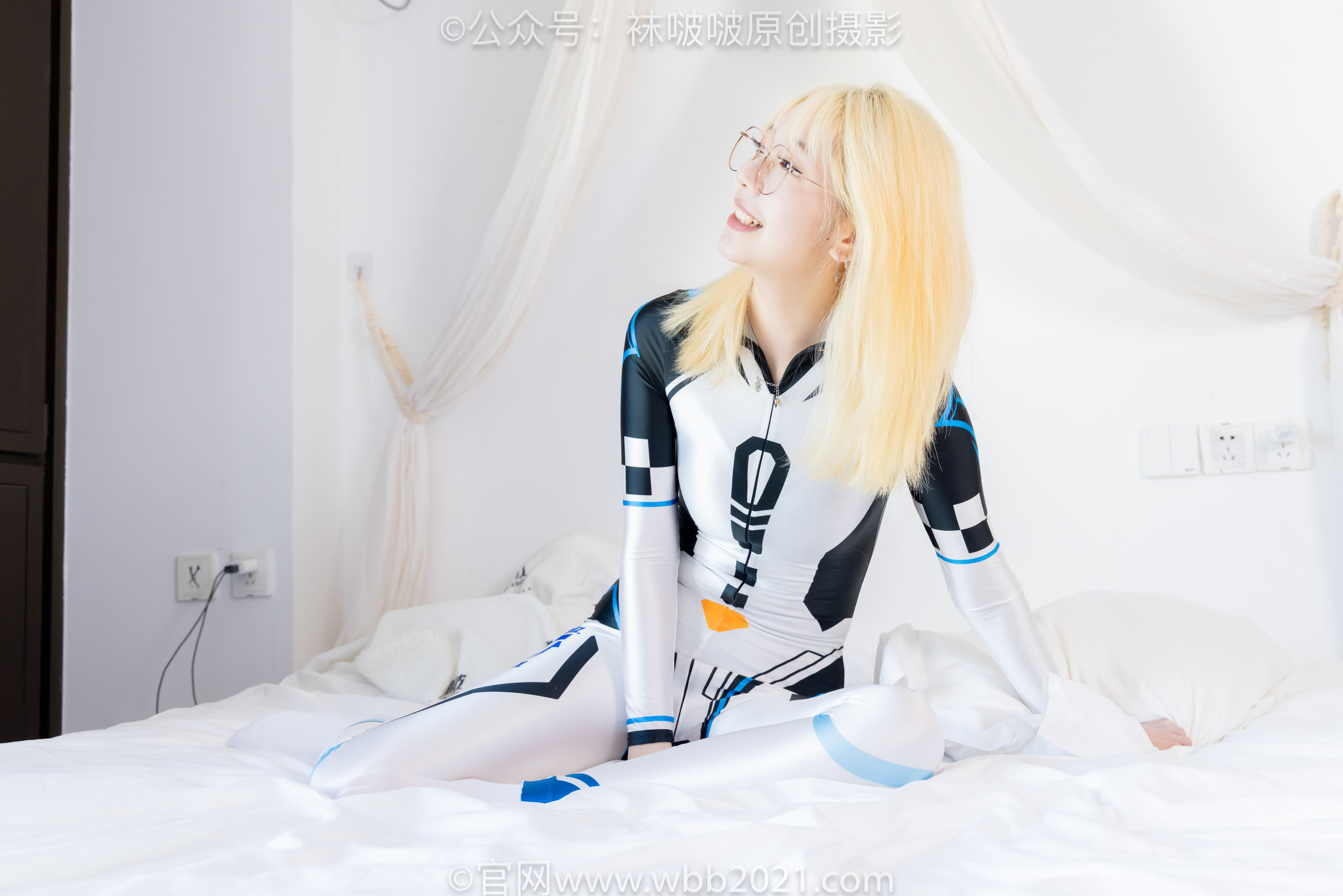 BoBoSocks袜啵啵 No.568 小甜豆 - 连体服、高跟鞋、厚白丝/(148P)