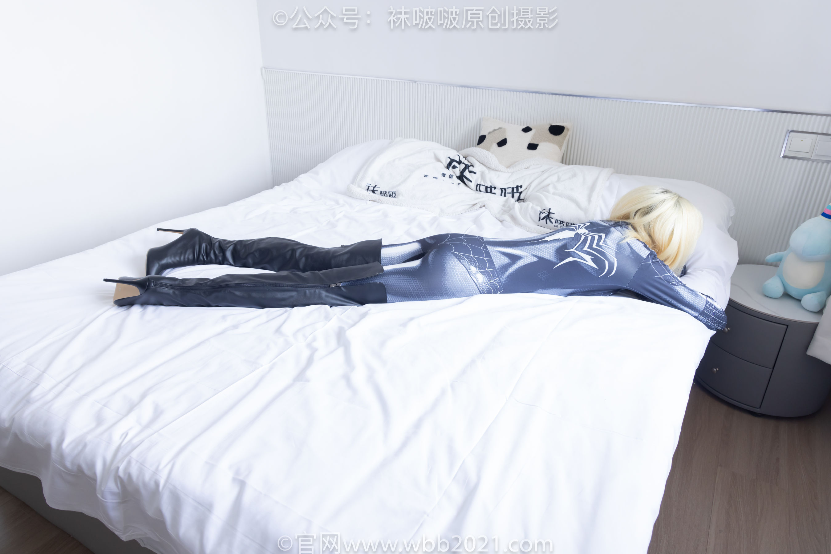 BoBoSocks袜啵啵 No.572 小甜豆 - 连体服、长靴、薄黑丝/(181P)