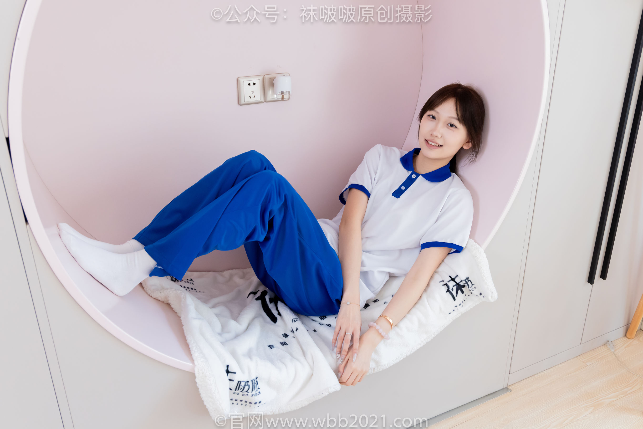 BoBoSocks袜啵啵 No.569 香菜 - 校服、板鞋、白棉袜、薄肉丝/(157P)