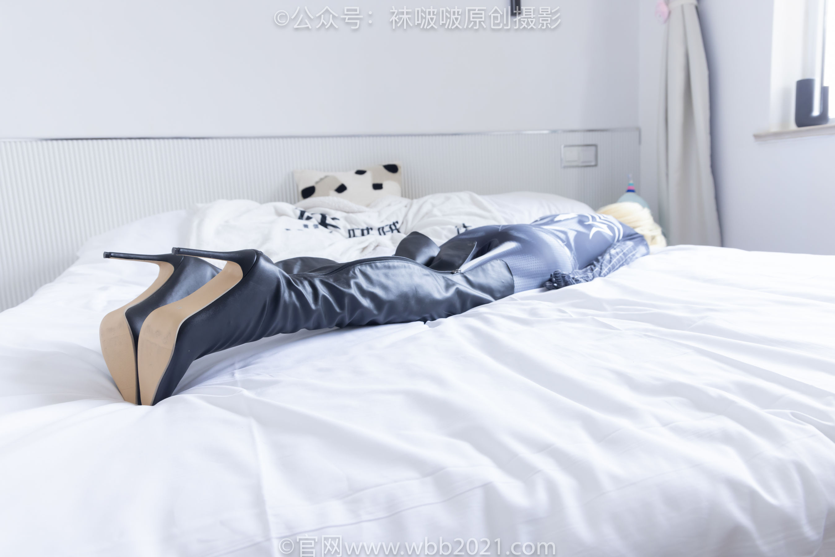 BoBoSocks袜啵啵 No.572 小甜豆 - 连体服、长靴、薄黑丝/(181P)